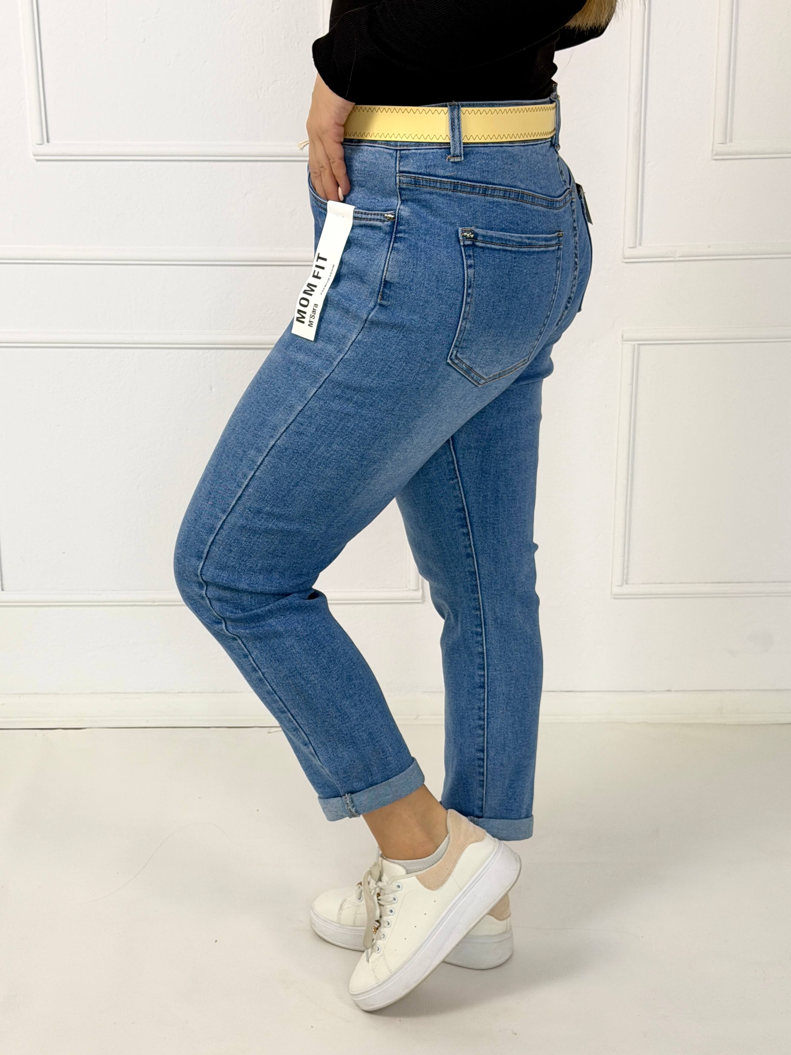 Jeansy plus size mom fit z paskiem – klasyka w nowoczesnym wydaniu Stylowa XL
