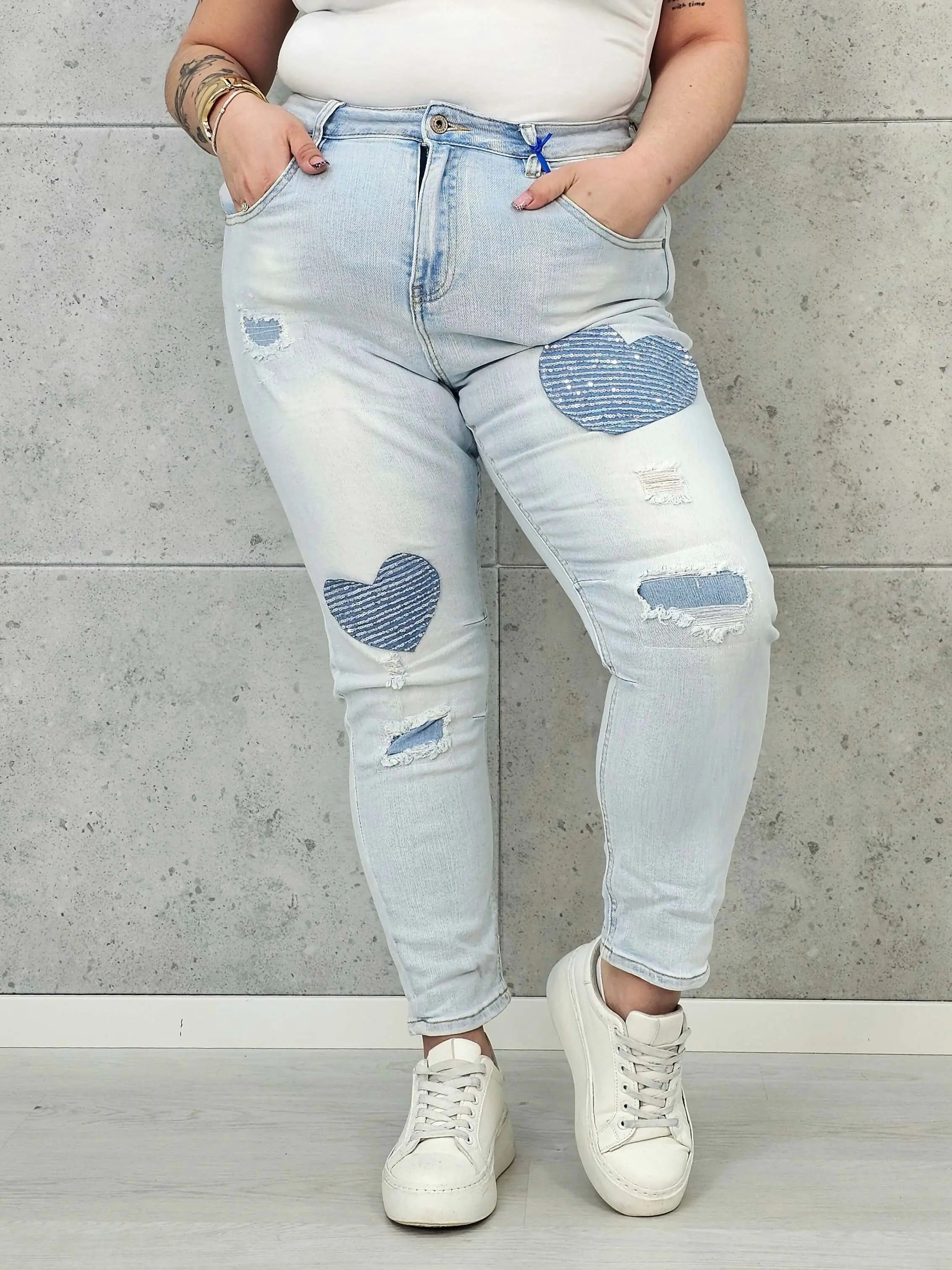 Jeansy plus size skinny z naszywkami – jasny denim XXL na co dzień Stylowa XL