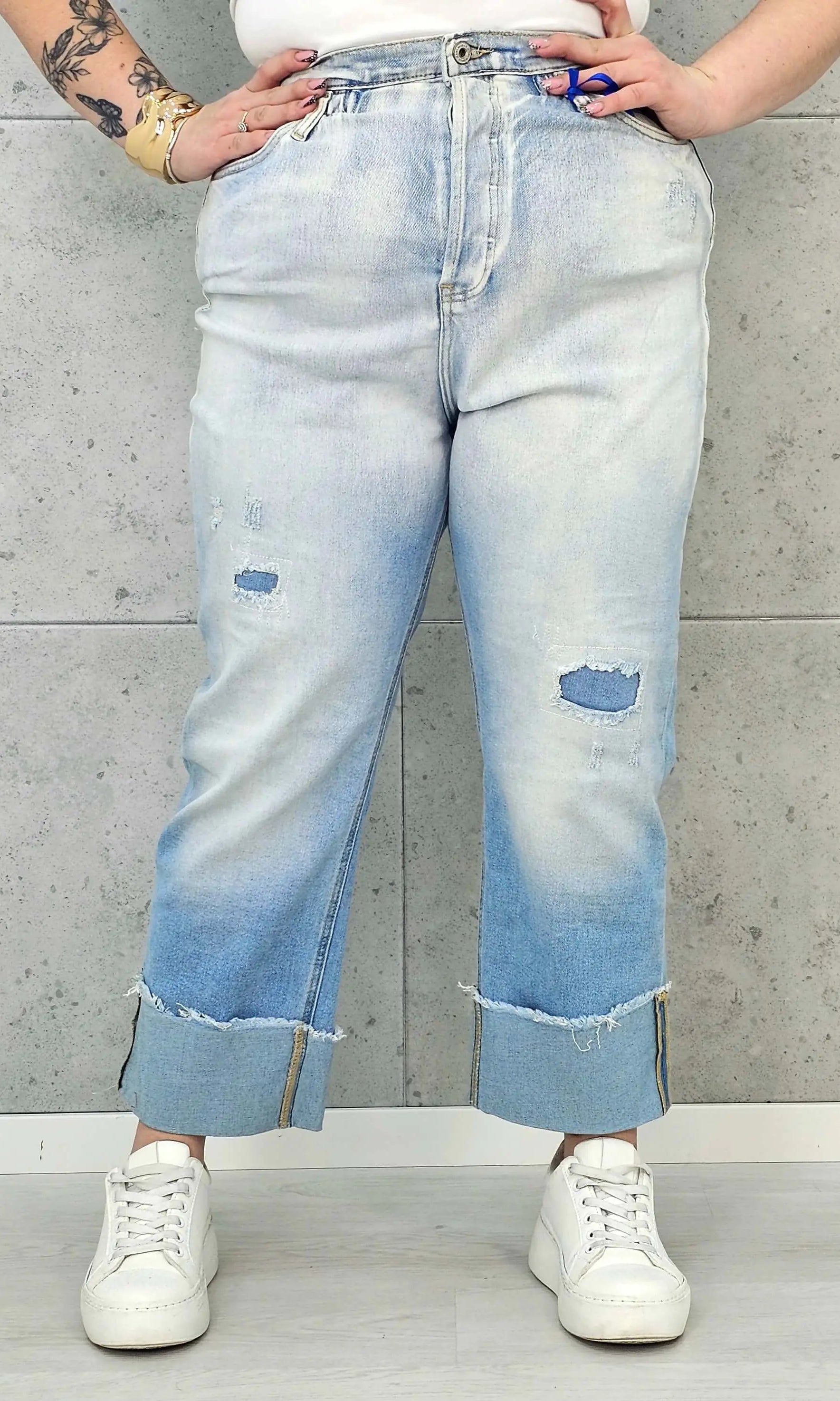 Jeansy plus size z szerokimi mankietami – wygodny denim XXL Stylowa XL