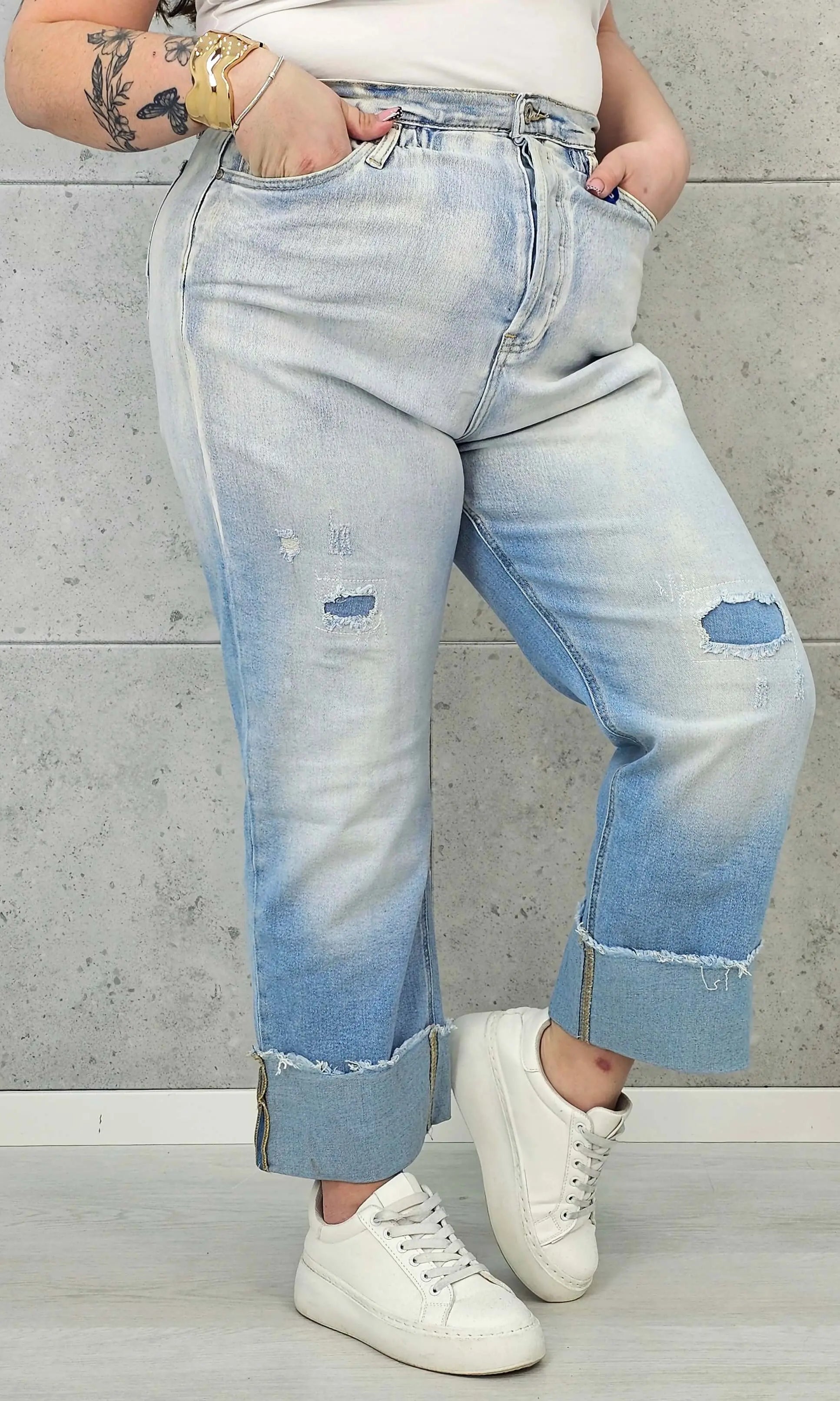 Jeansy plus size z szerokimi mankietami – wygodny denim XXL Stylowa XL