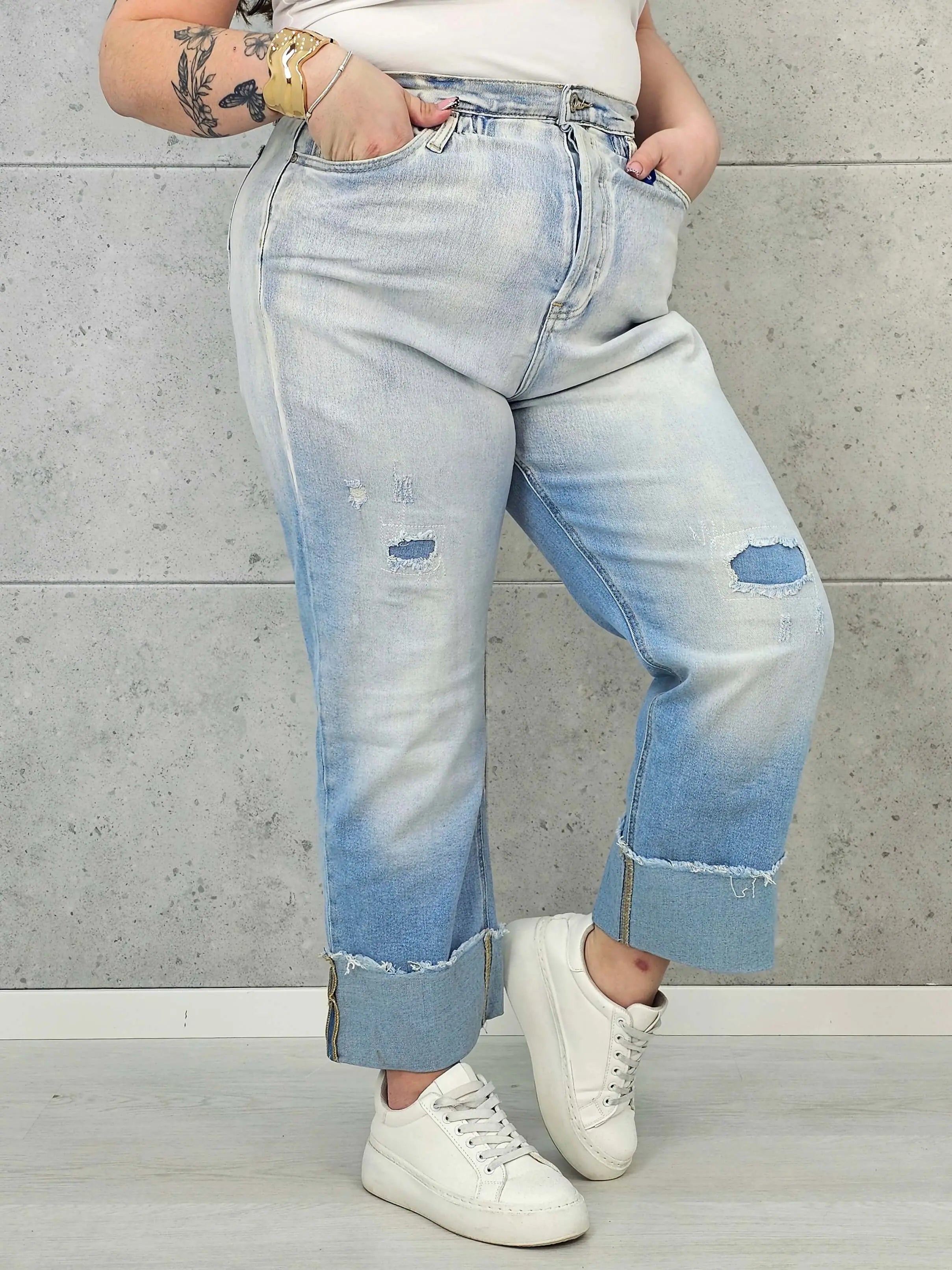 Jeansy plus size z szerokimi mankietami – wygodny denim XXL Stylowa XL