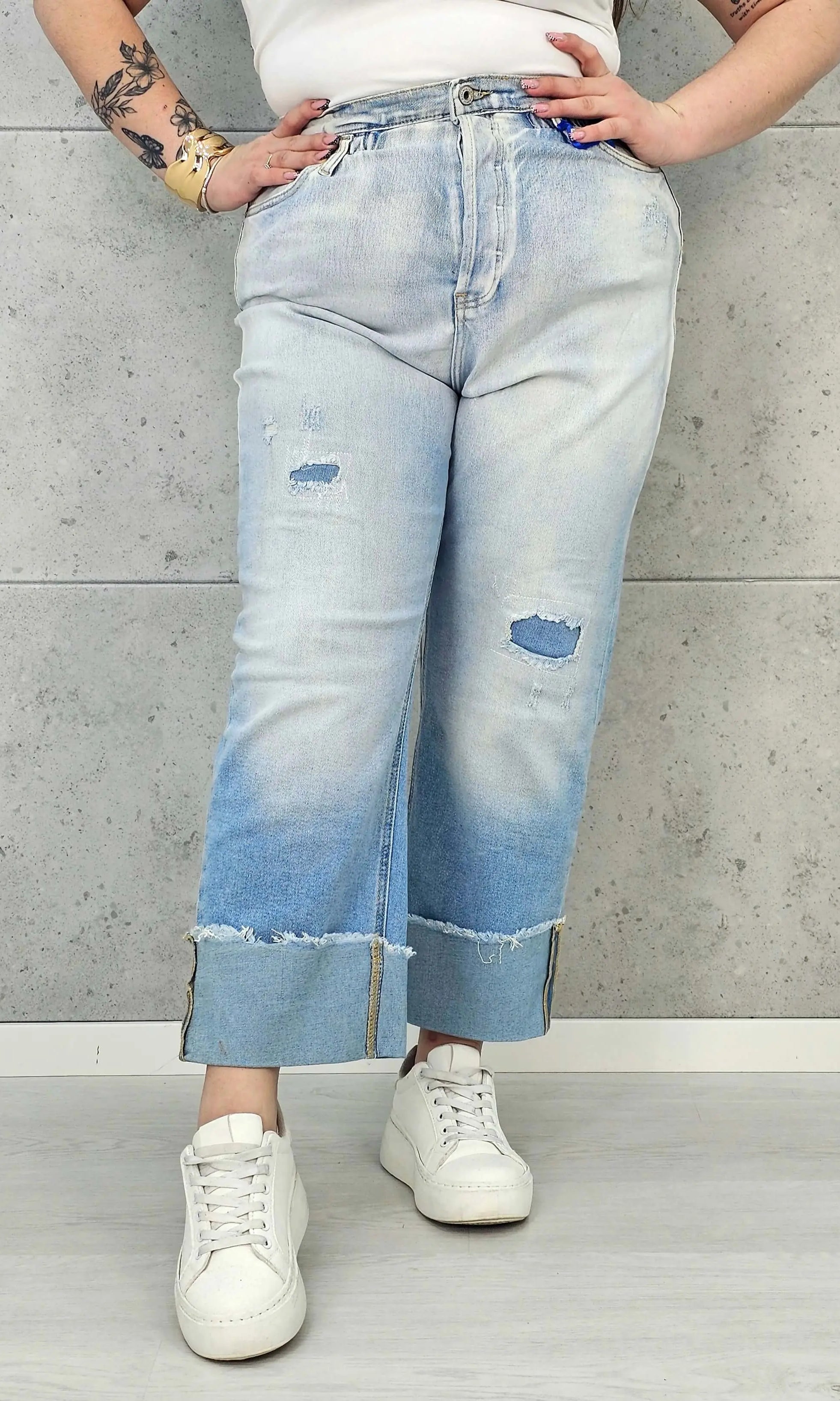 Jeansy plus size z szerokimi mankietami – wygodny denim XXL Stylowa XL