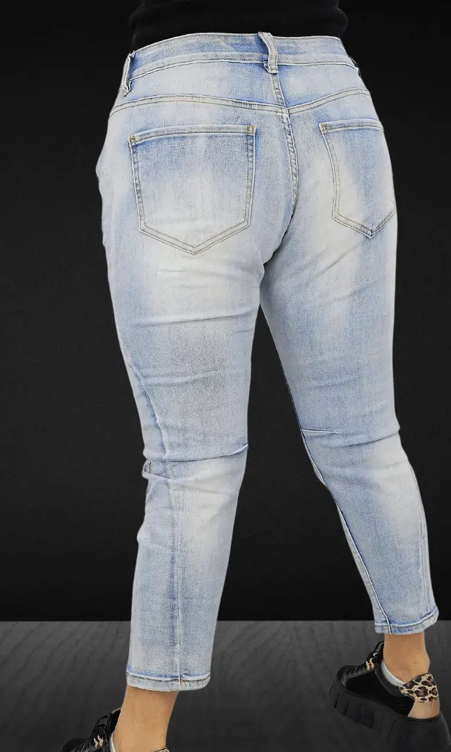 Jeansy z cekinowym napisem "LOVE" Stylowa XL