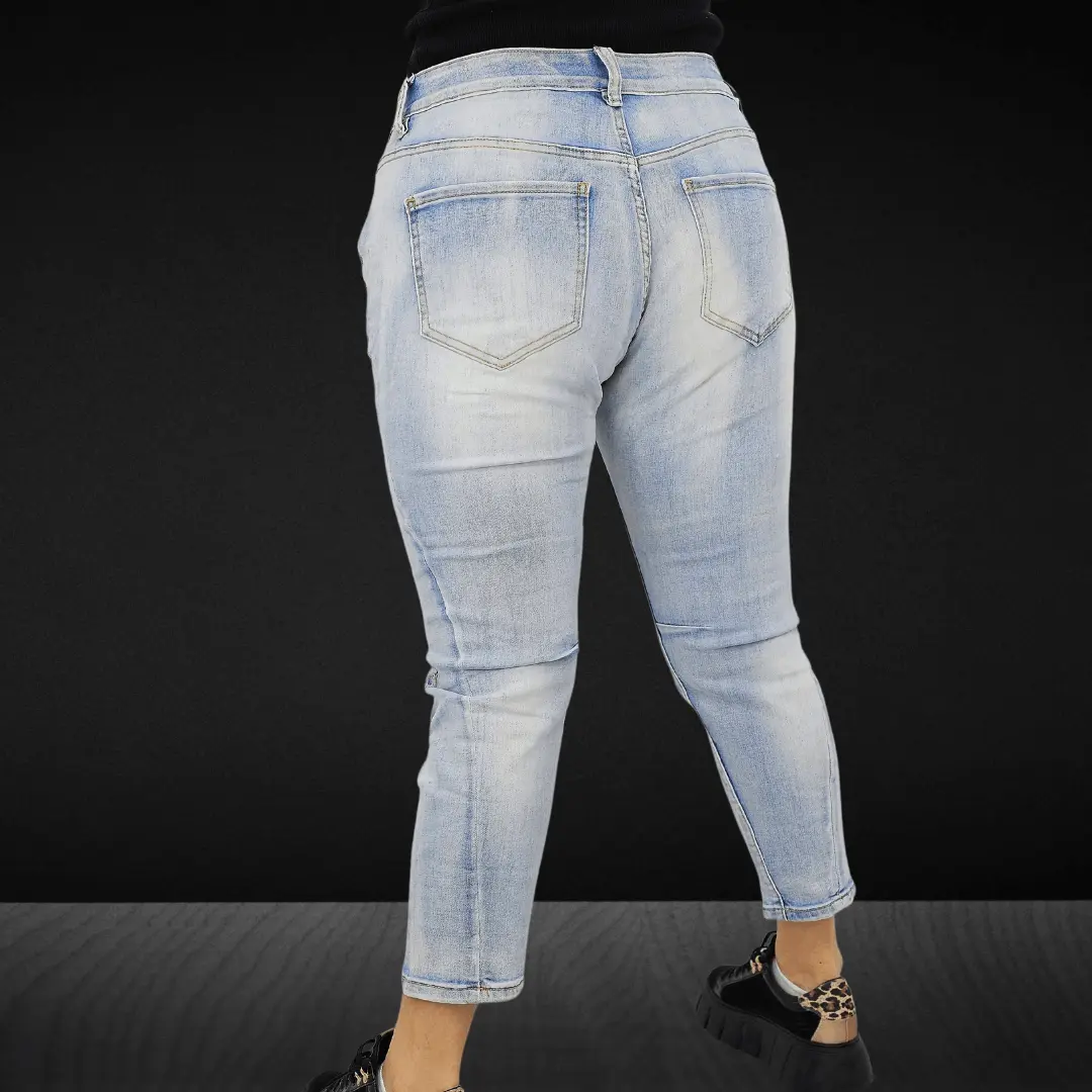 Jeansy z cekinowym napisem "LOVE" Stylowa XL