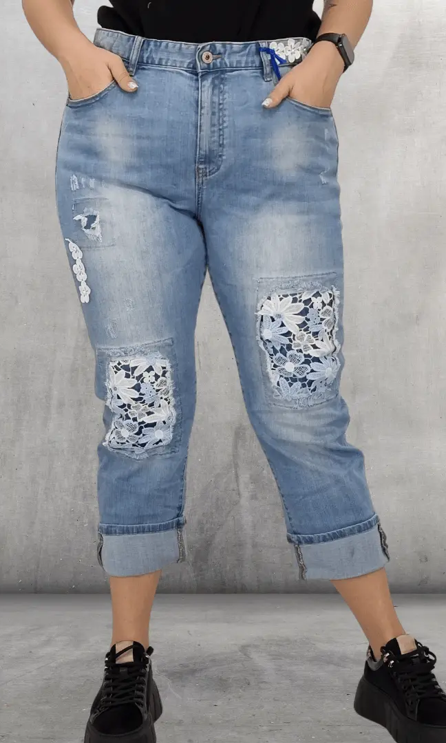 Jeansy z koronkowym akcentem Stylowa XL