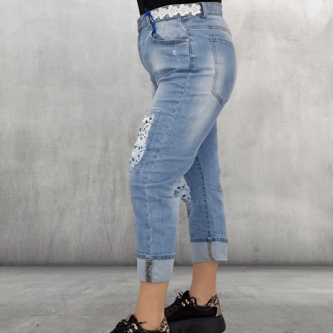 Jeansy z koronkowym akcentem Stylowa XL