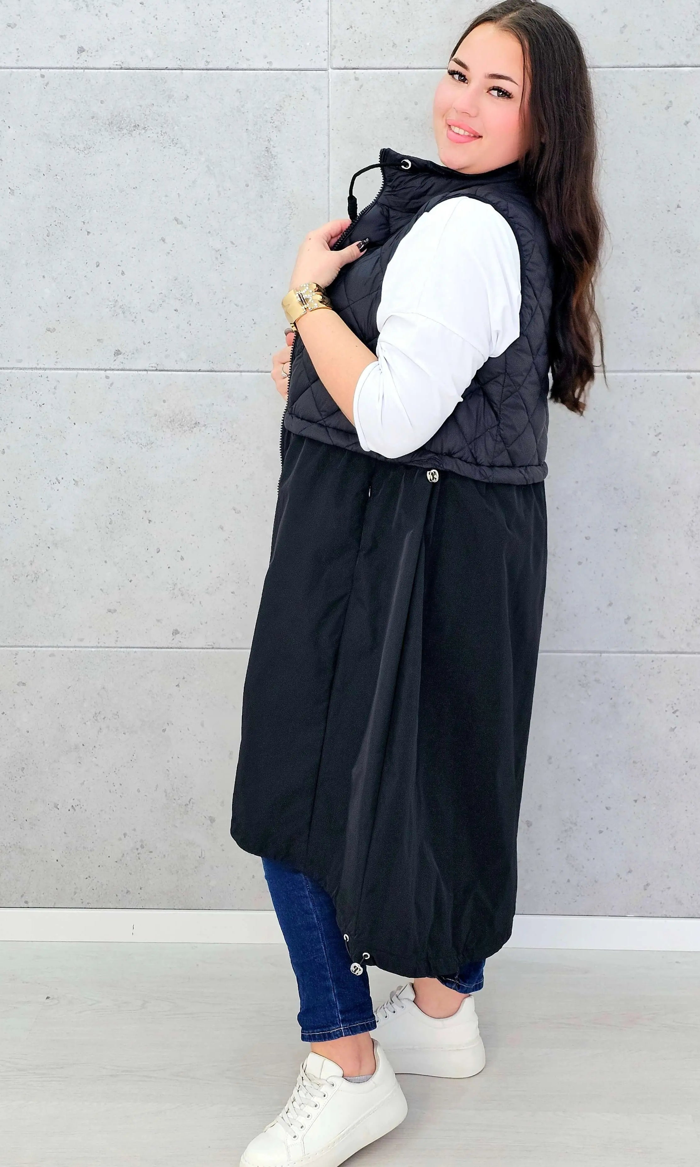 Kamizelka plus size długa z pikowaną górą – kolor i styl na chłodniejsze dni Stylowa XL