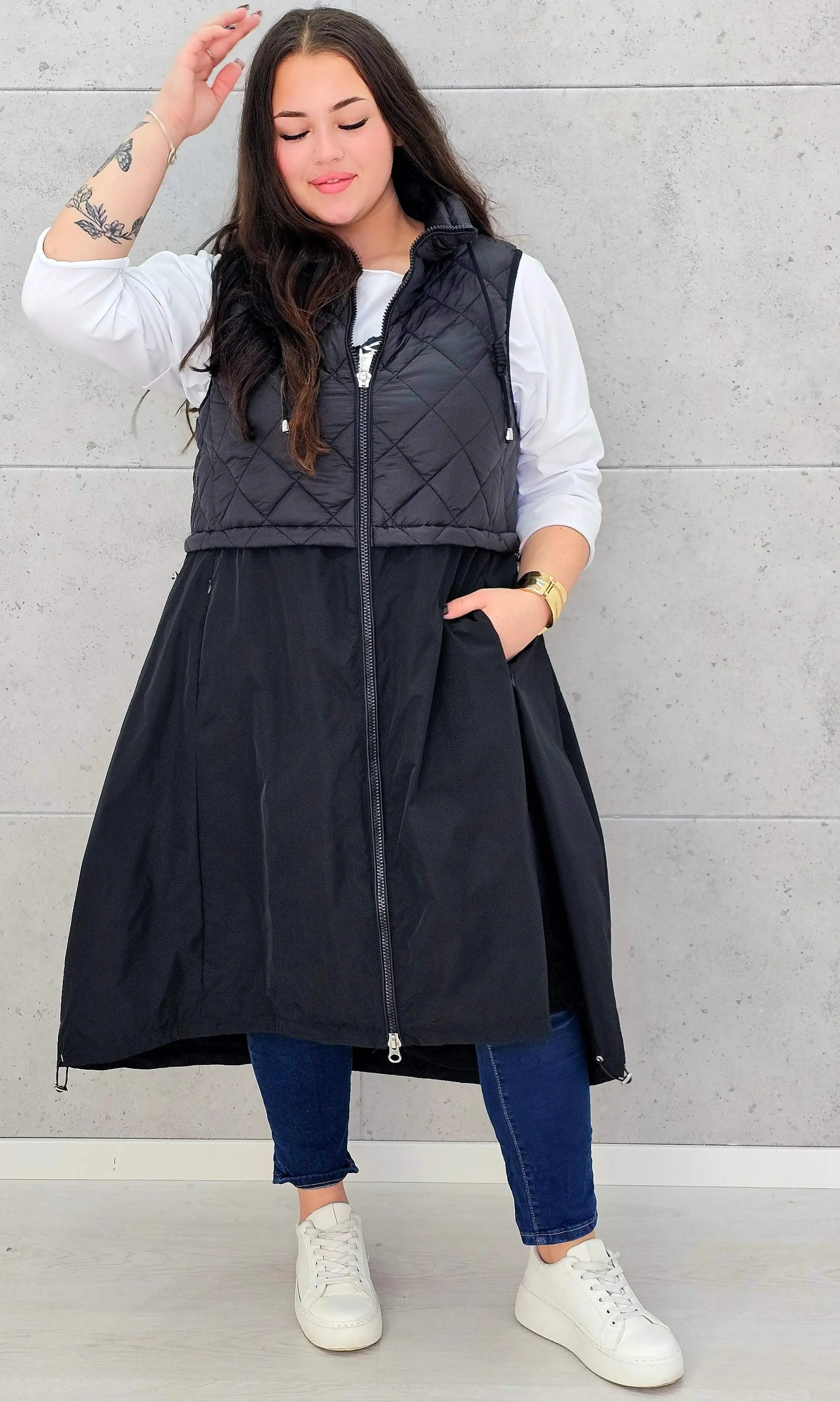 Kamizelka plus size długa z pikowaną górą – kolor i styl na chłodniejsze dni Stylowa XL