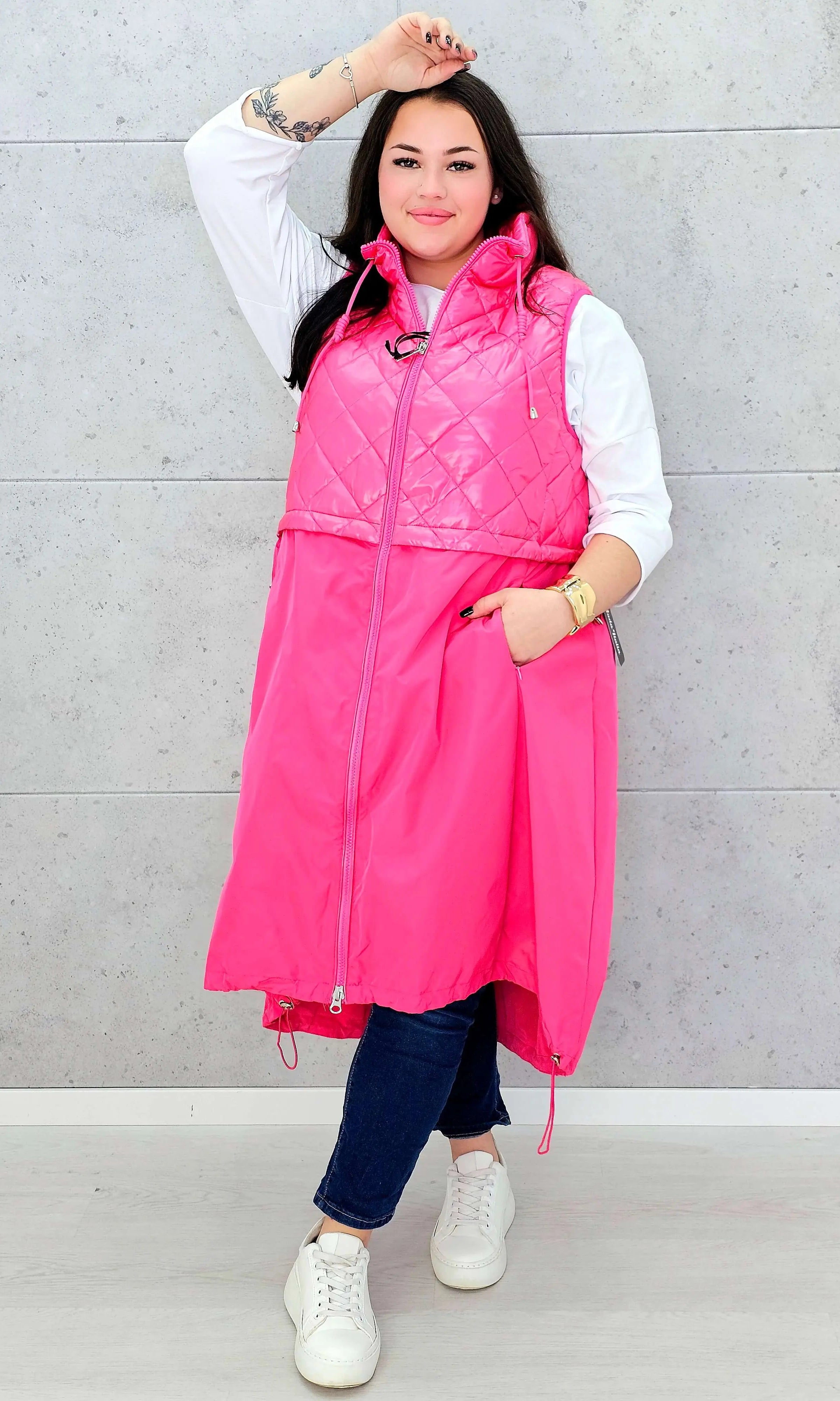 Kamizelka plus size długa z pikowaną górą – kolor i styl na chłodniejsze dni Stylowa XL