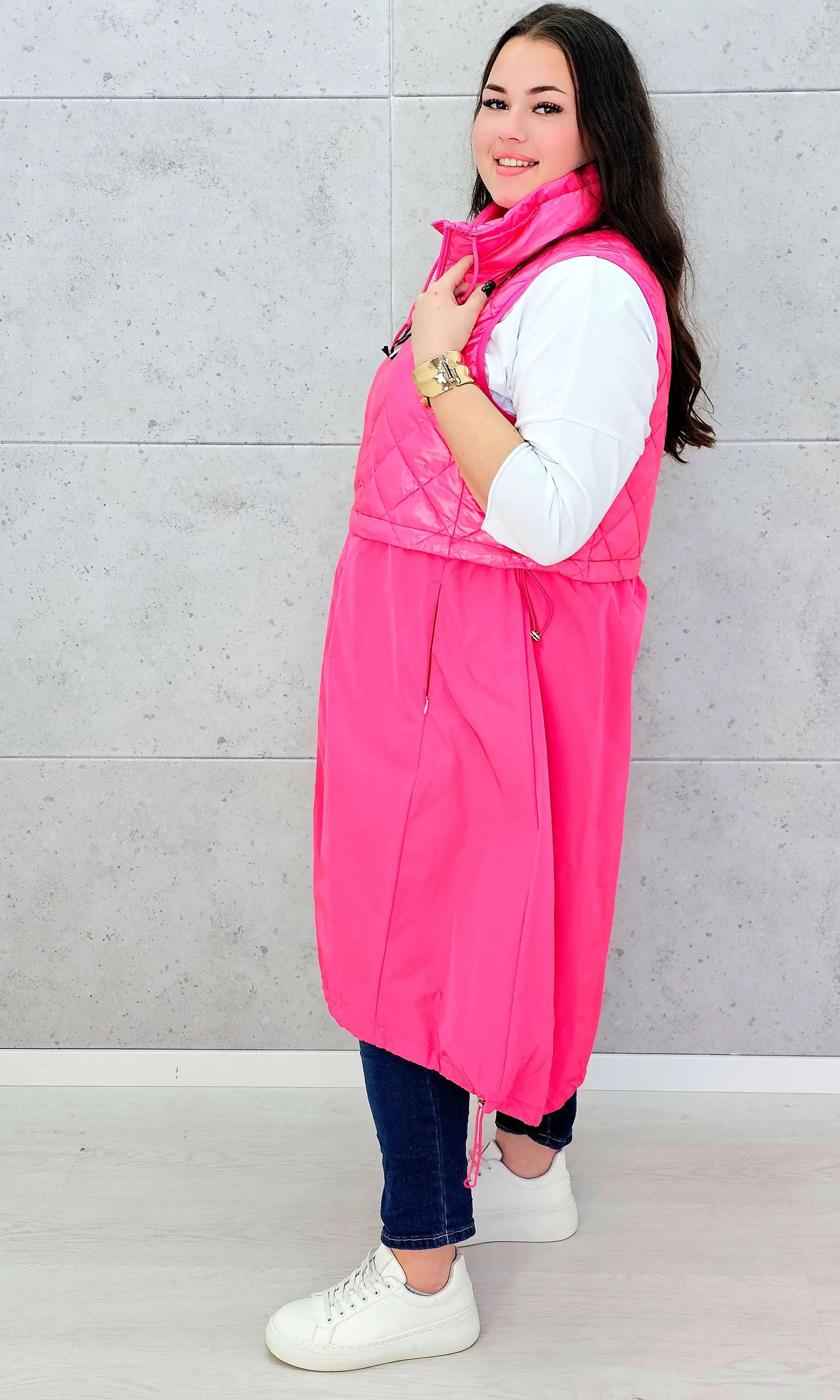 Kamizelka plus size długa z pikowaną górą – kolor i styl na chłodniejsze dni Stylowa XL