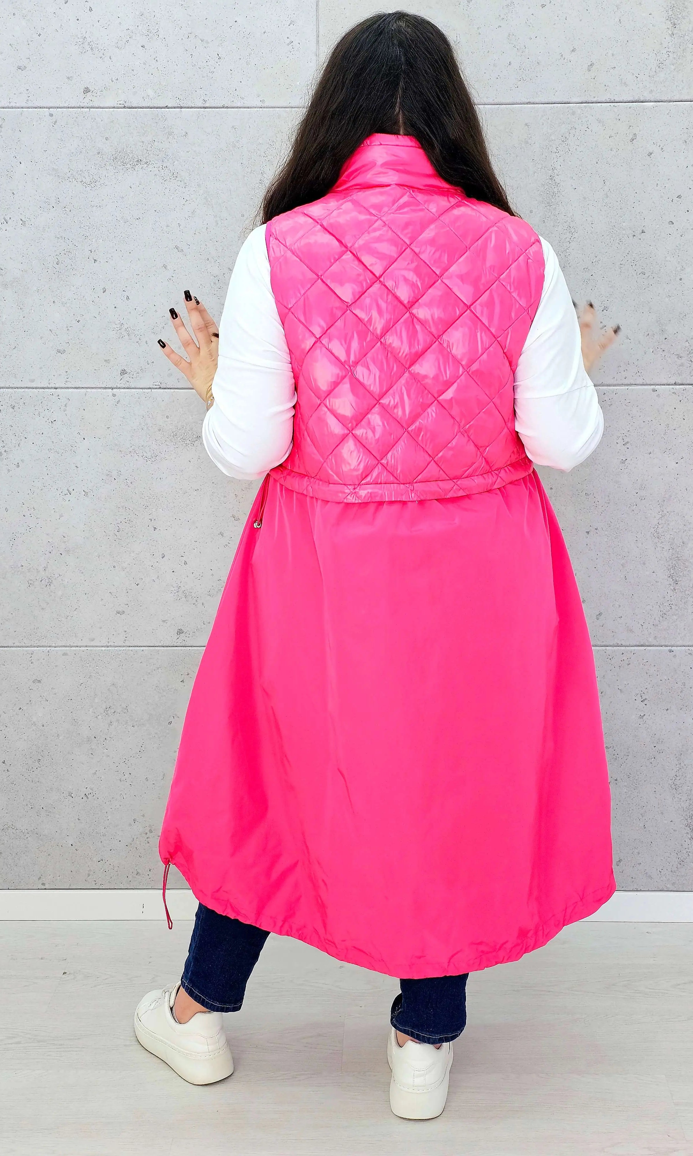 Kamizelka plus size długa z pikowaną górą – kolor i styl na chłodniejsze dni Stylowa XL