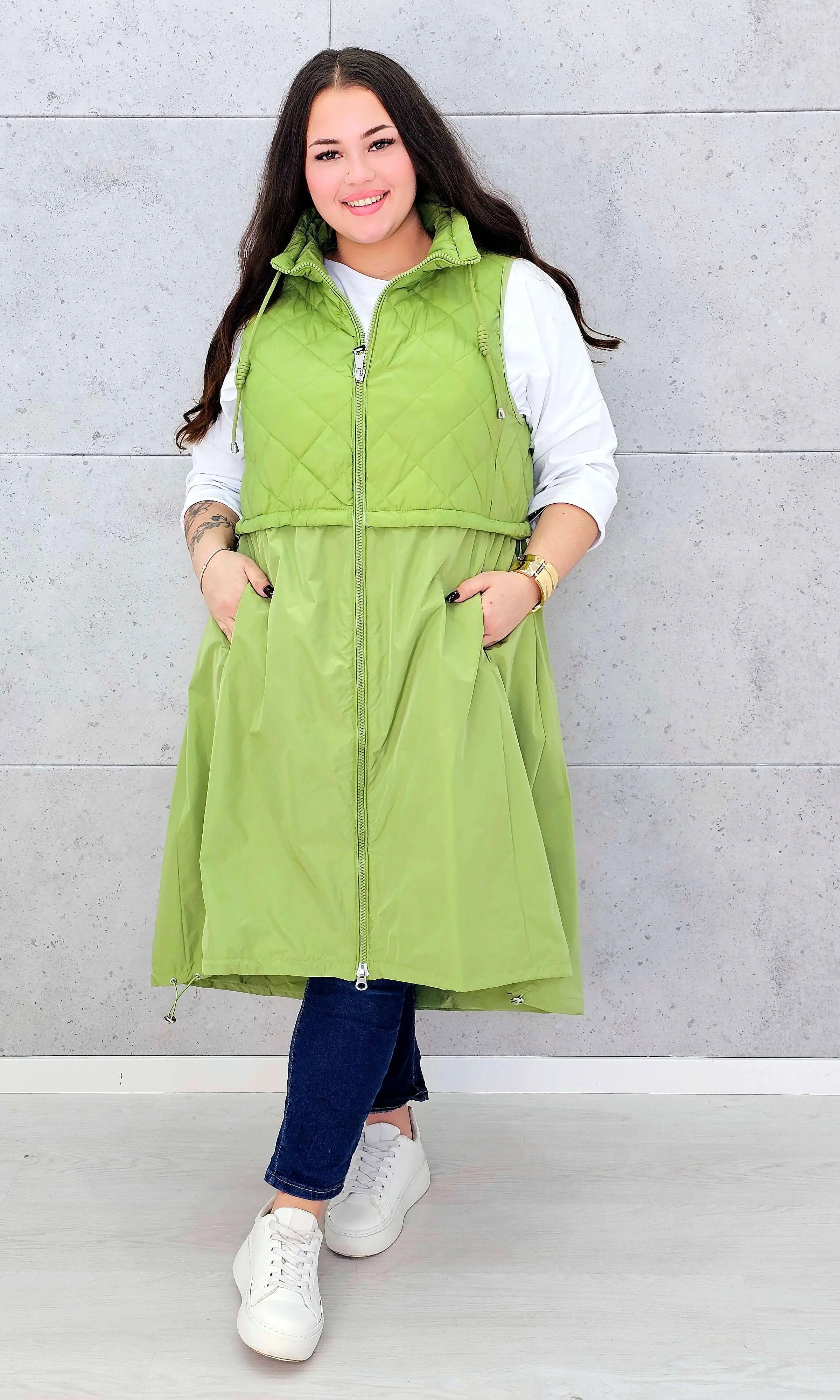 Kamizelka plus size długa z pikowaną górą – kolor i styl na chłodniejsze dni Stylowa XL