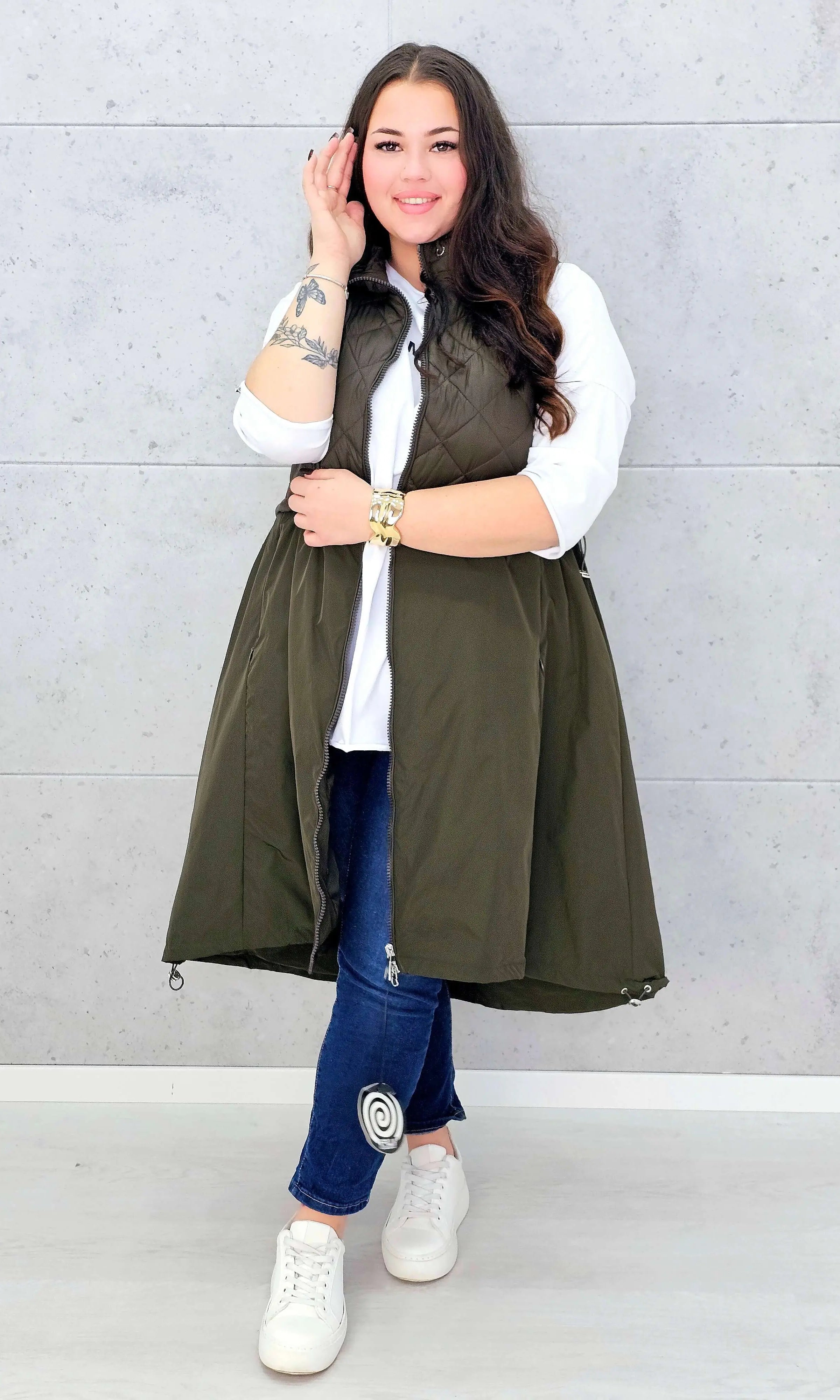 Kamizelka plus size długa z pikowaną górą – kolor i styl na chłodniejsze dni Stylowa XL