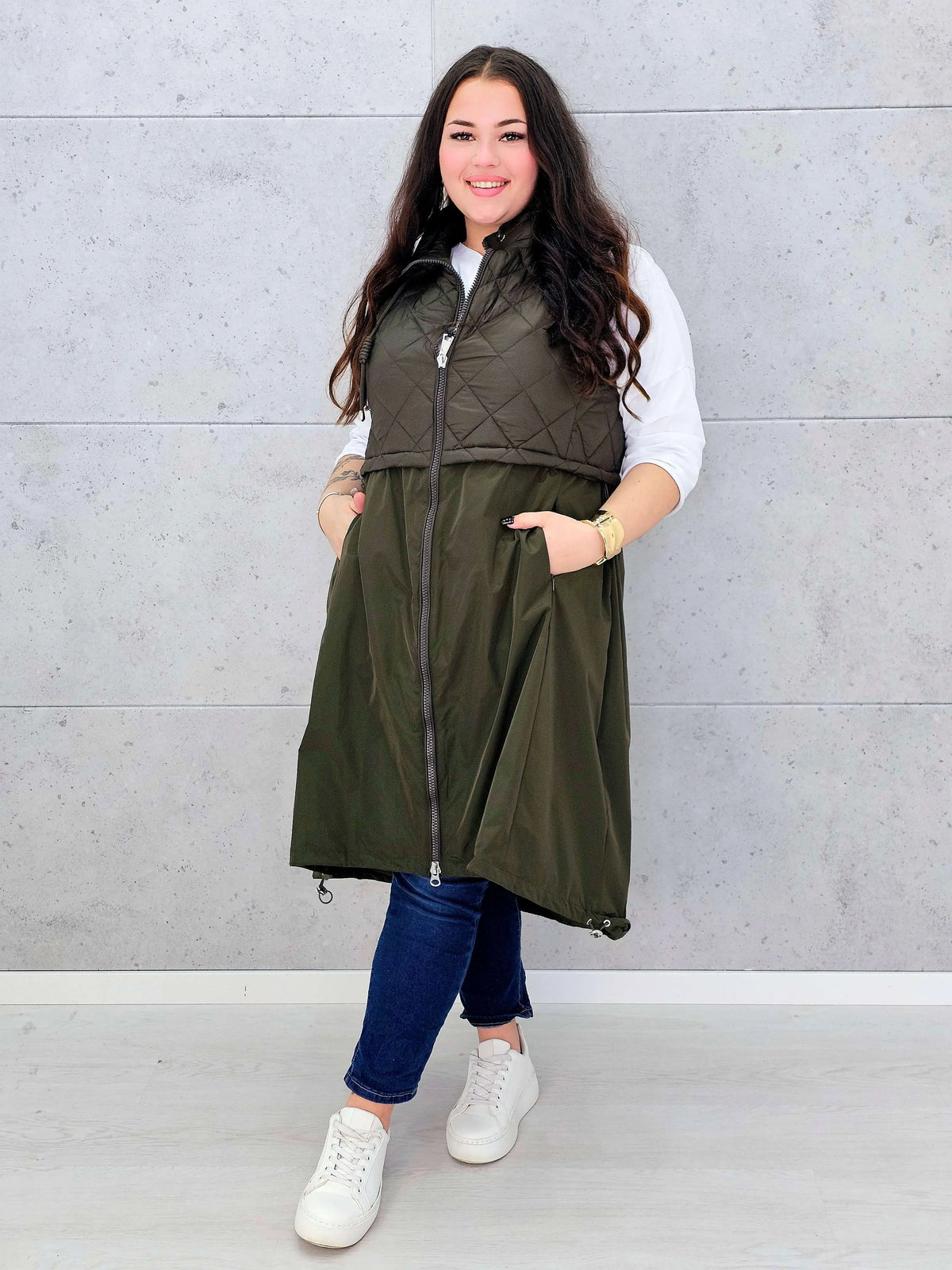 Kamizelka plus size długa z pikowaną górą – kolor i styl na chłodniejsze dni Stylowa XL