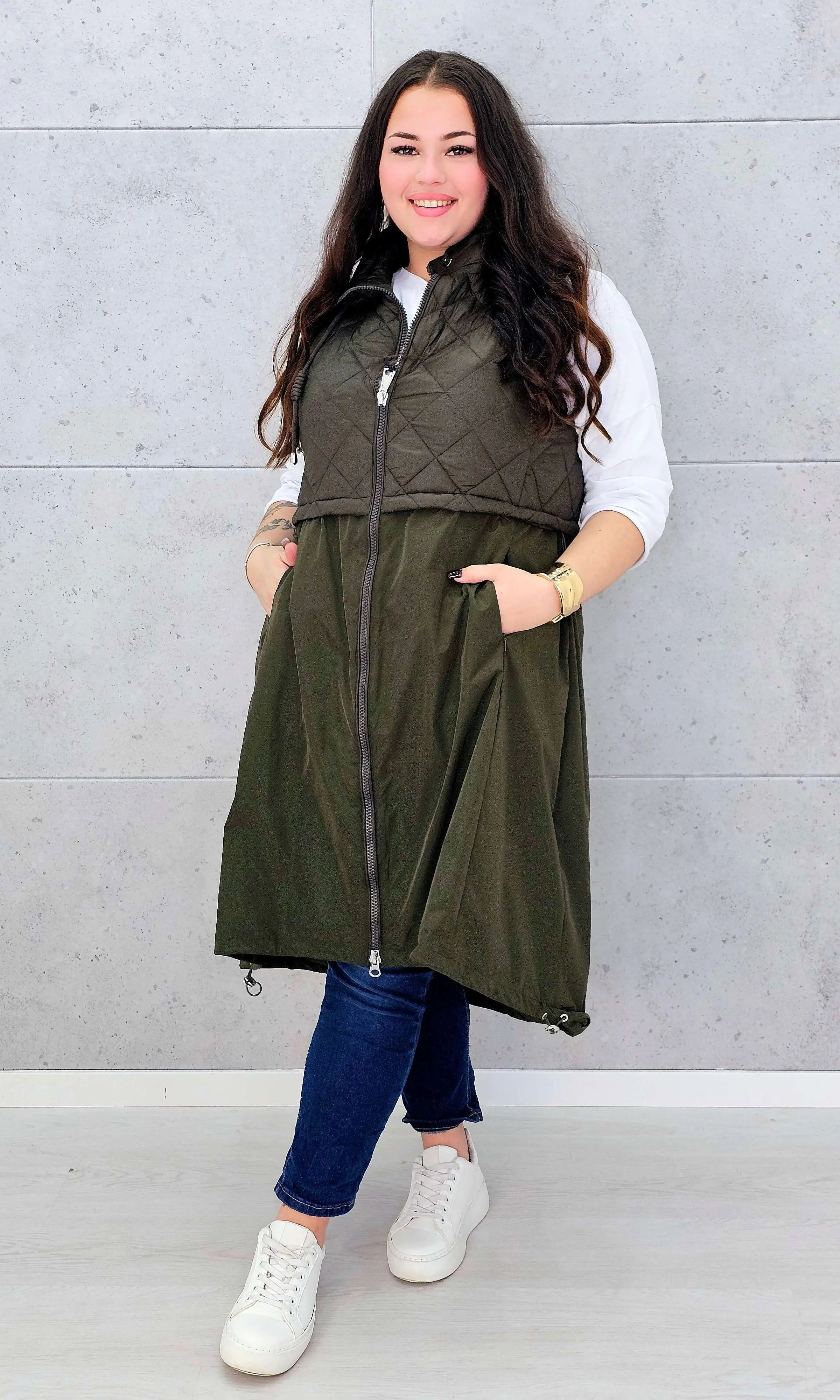 Kamizelka plus size długa z pikowaną górą – kolor i styl na chłodniejsze dni Stylowa XL