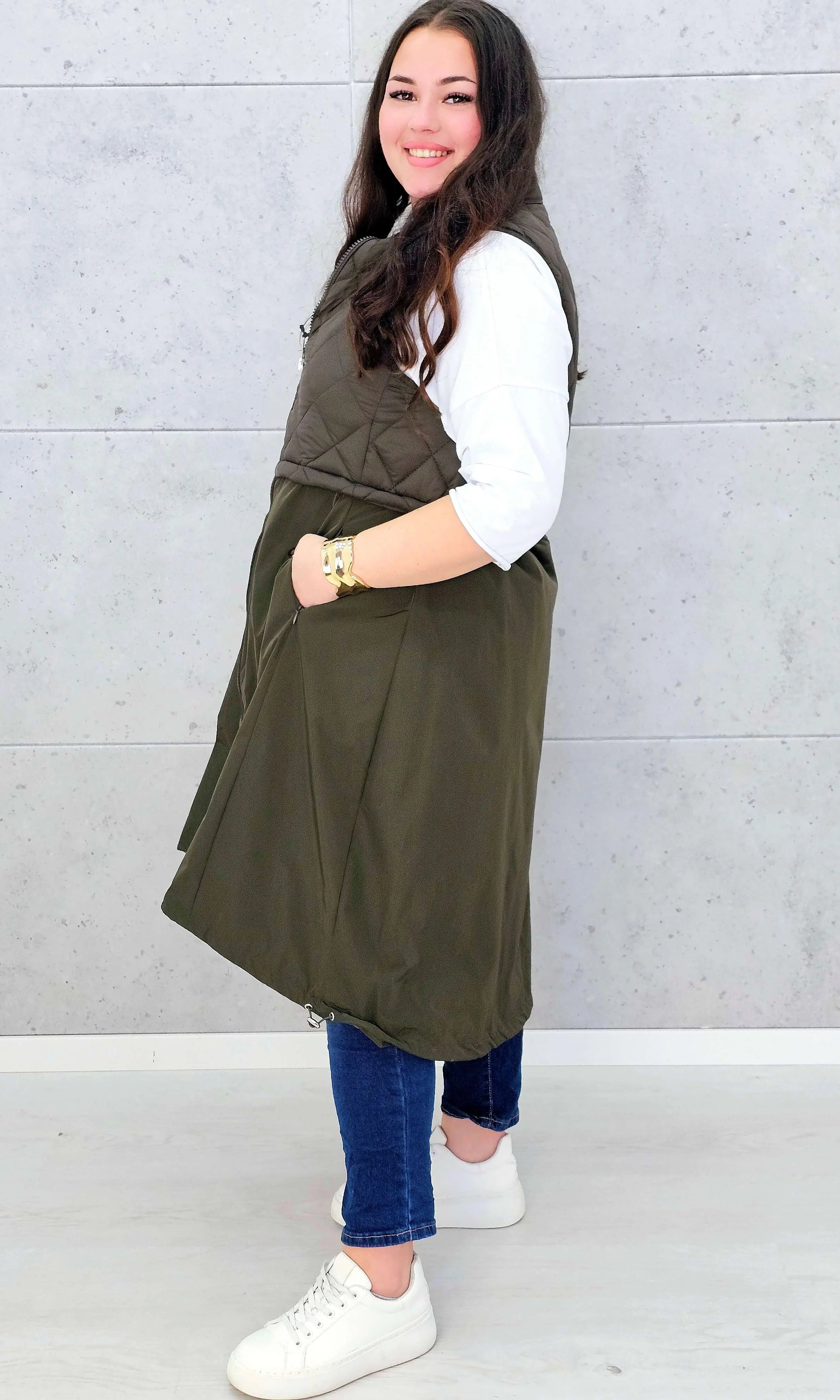 Kamizelka plus size długa z pikowaną górą – kolor i styl na chłodniejsze dni Stylowa XL