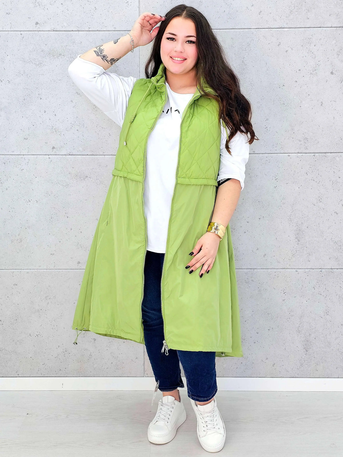 Kamizelka plus size długa z pikowaną górą – kolor i styl na chłodniejsze dni Stylowa XL