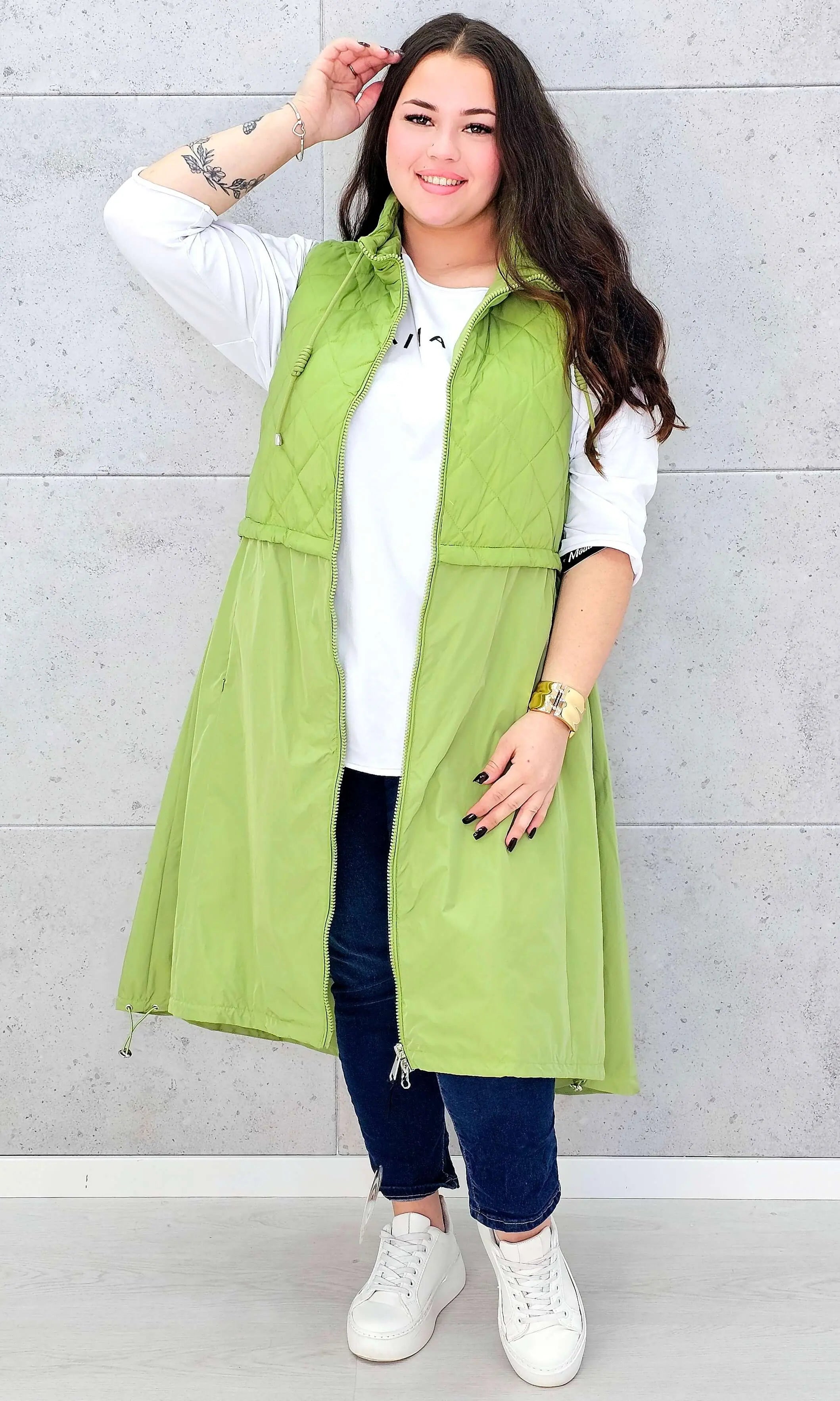 Kamizelka plus size długa z pikowaną górą – kolor i styl na chłodniejsze dni Stylowa XL