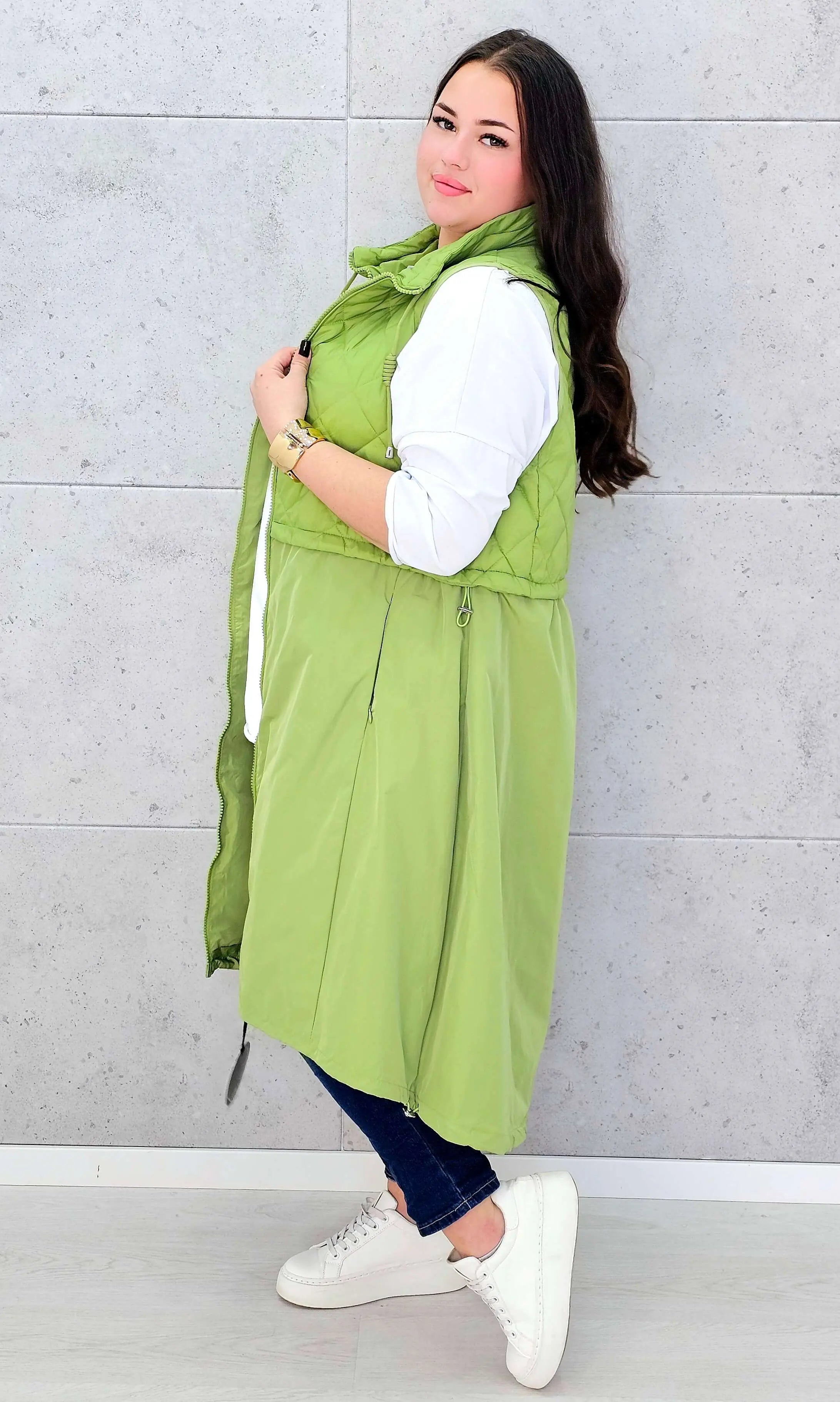 Kamizelka plus size długa z pikowaną górą – kolor i styl na chłodniejsze dni Stylowa XL