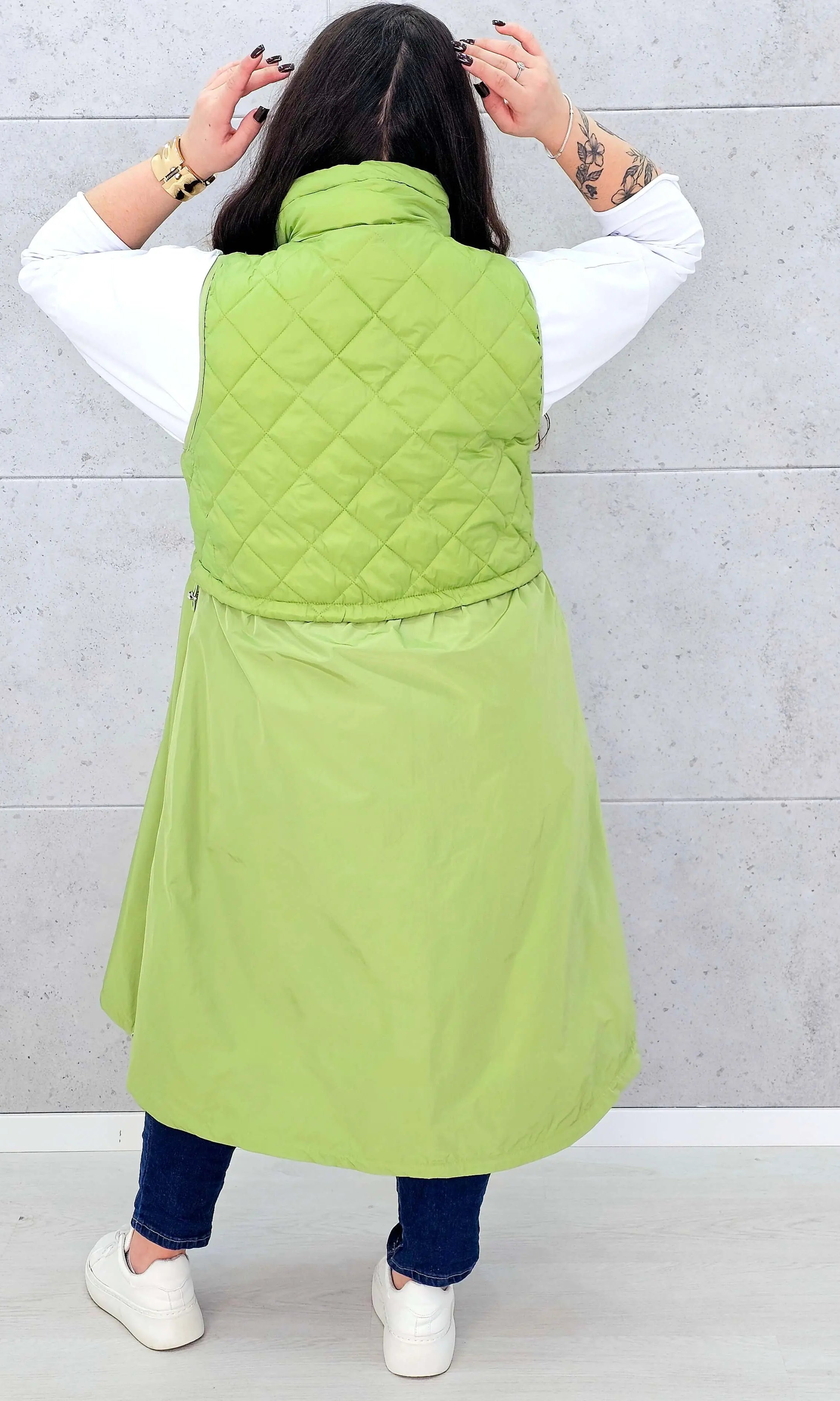 Kamizelka plus size długa z pikowaną górą – kolor i styl na chłodniejsze dni Stylowa XL