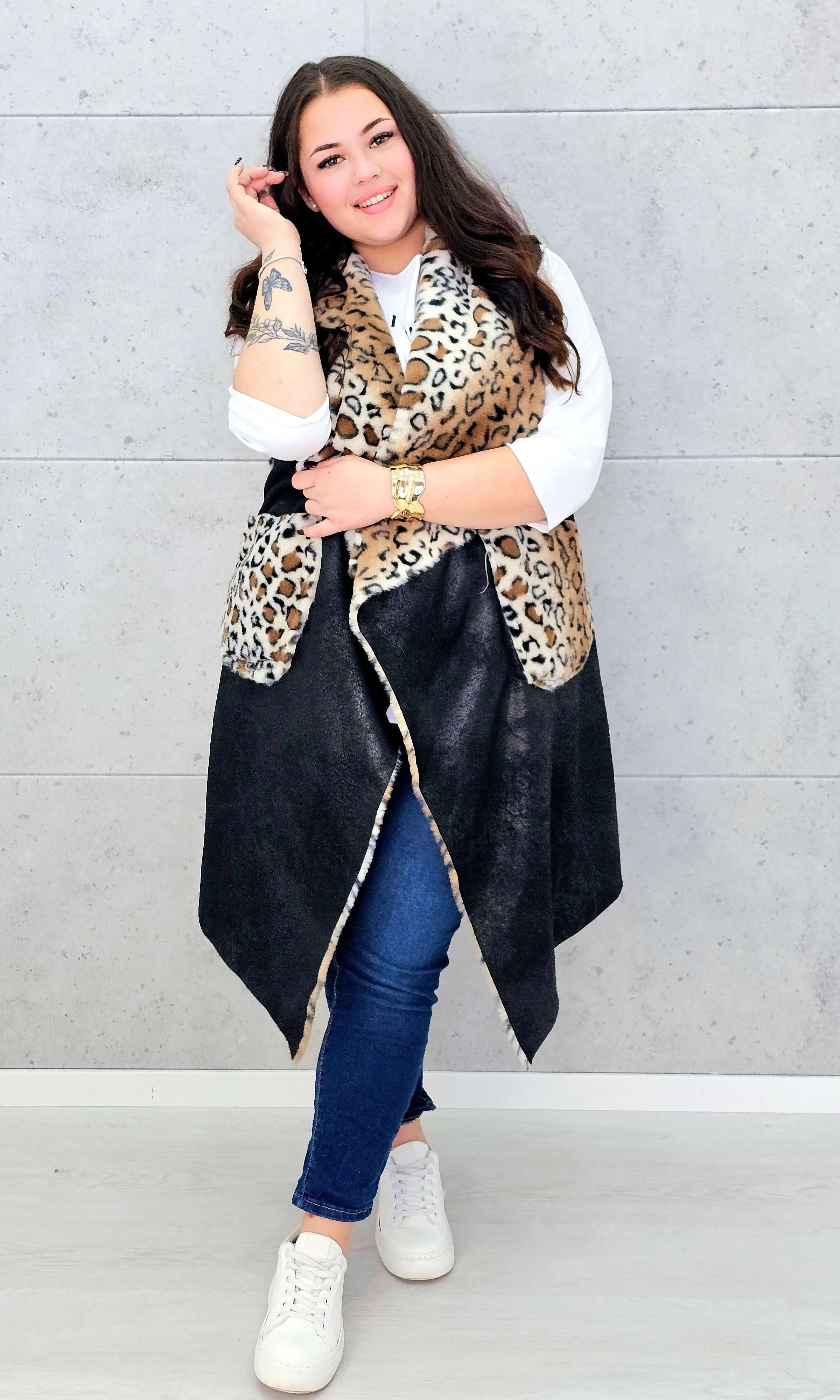 Kamizelka plus size z futerkiem w zwierzęcy wzór – modny akcent i ciepło w jednym Stylowa XL