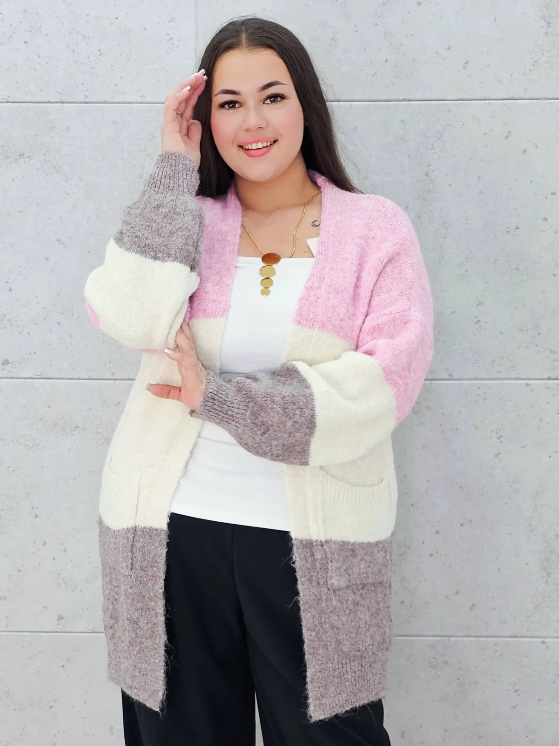 Kardigan plus size – modny, wygodny i stylowy element garderoby Stylowa XL