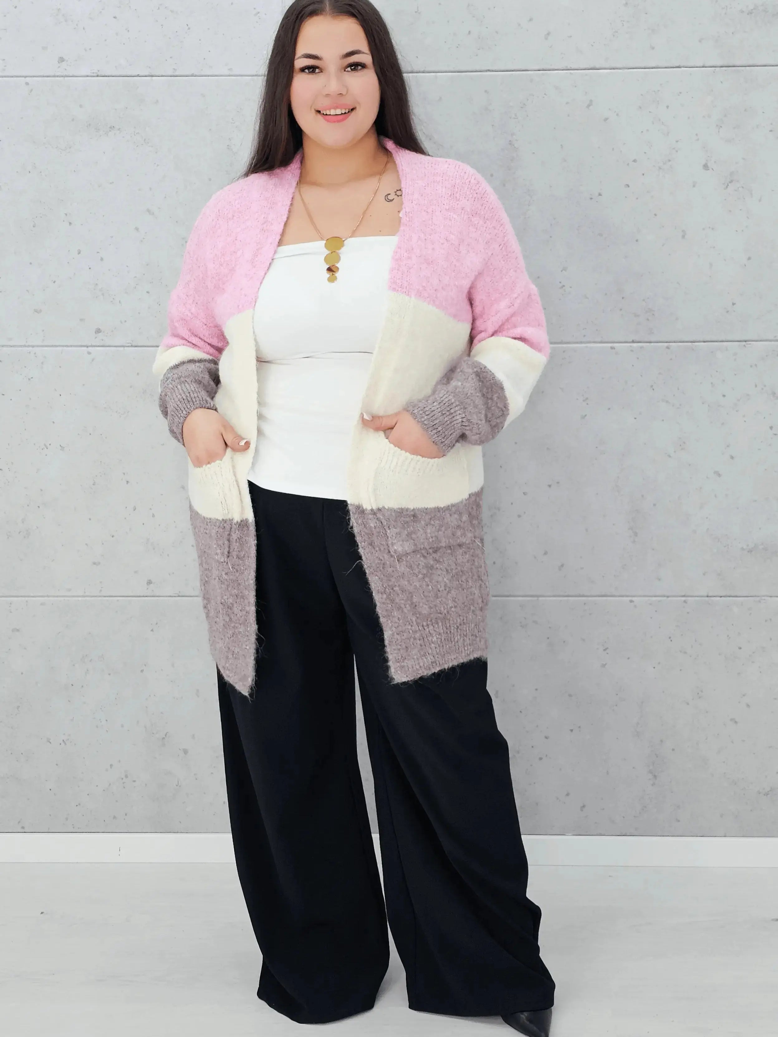 Kardigan plus size – modny, wygodny i stylowy element garderoby Stylowa XL