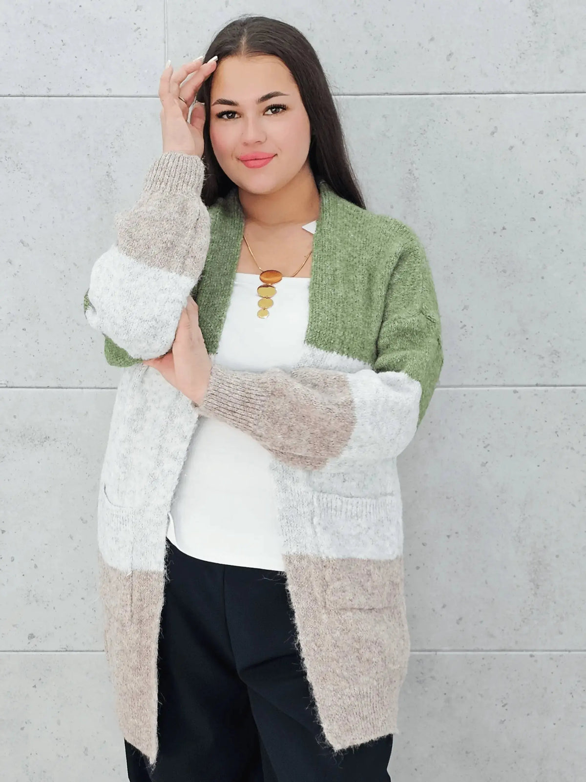 Kardigan plus size – modny, wygodny i stylowy element garderoby Stylowa XL