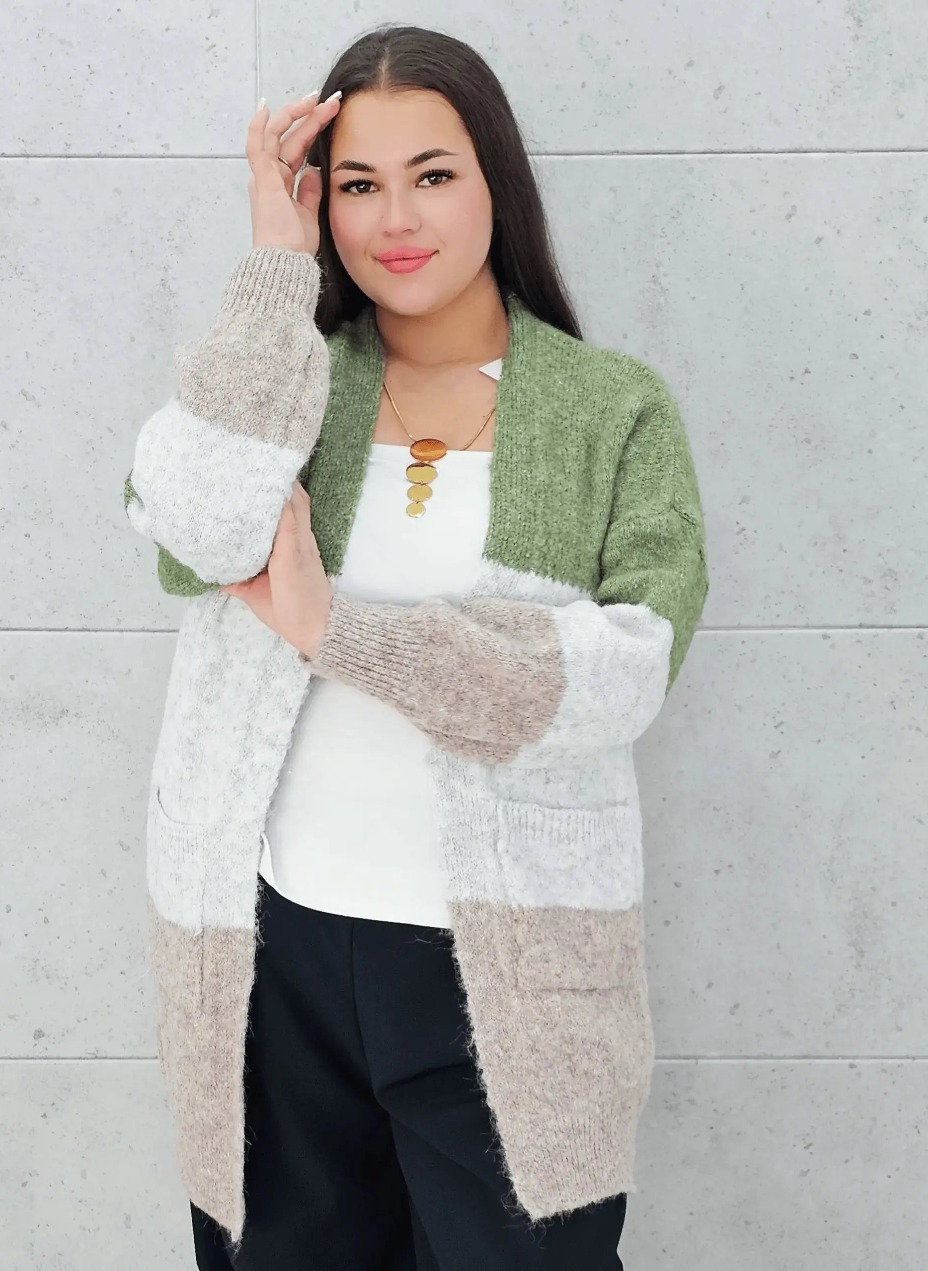 Kardigan plus size – modny, wygodny i stylowy element garderoby Stylowa XL