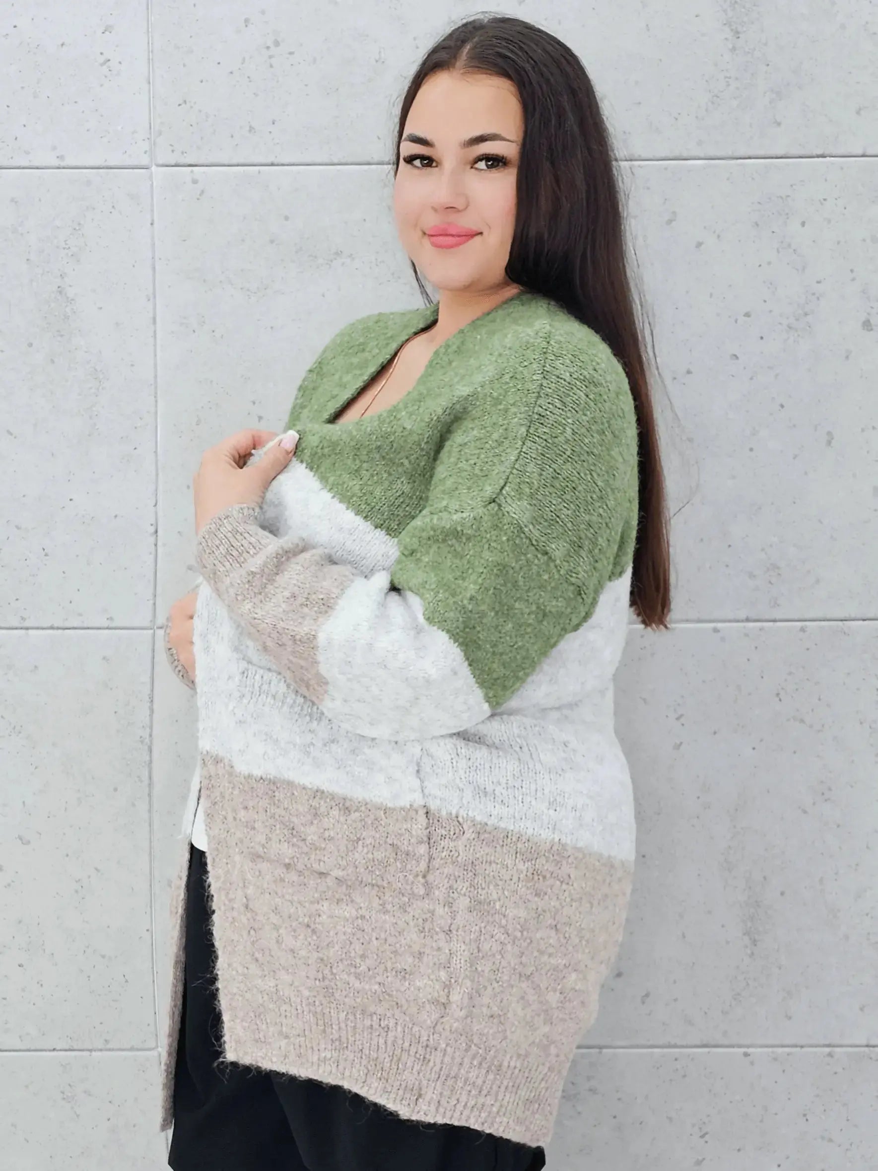 Kardigan plus size – modny, wygodny i stylowy element garderoby Stylowa XL