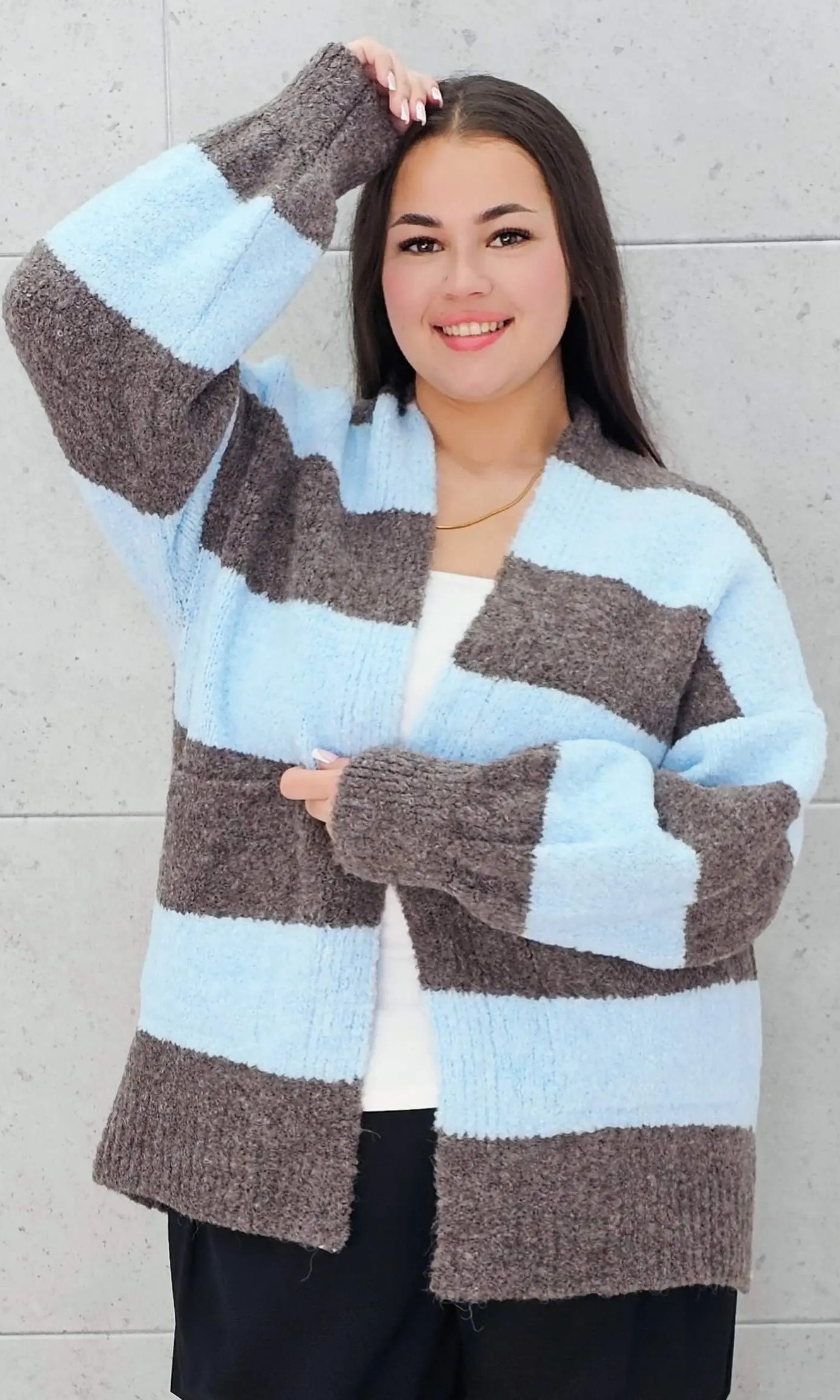 Kardigan w pasy plus size – modny, wygodny i stylowy wybór dla kobiet Stylowa XL
