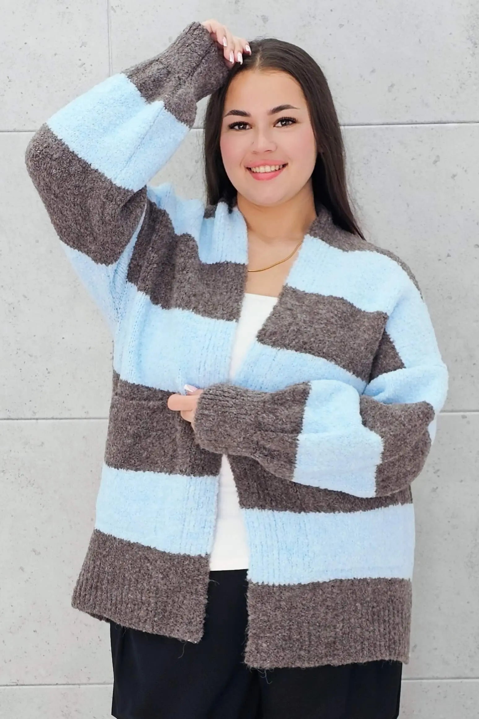 Kardigan w pasy plus size – modny, wygodny i stylowy wybór dla kobiet Stylowa XL