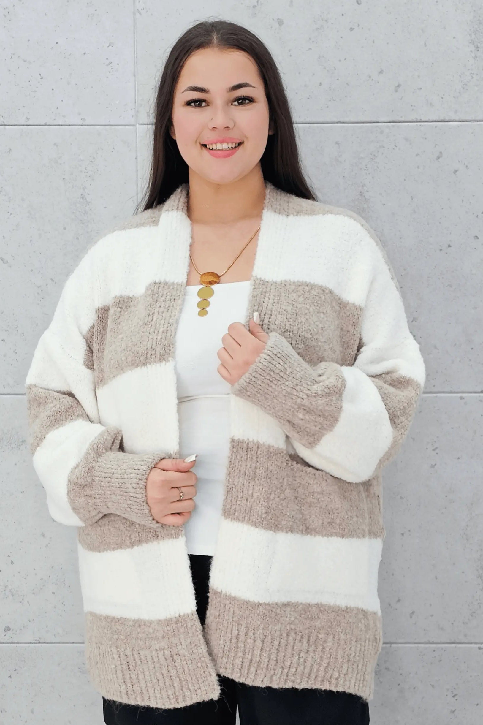 Kardigan w pasy plus size – modny, wygodny i stylowy wybór dla kobiet Stylowa XL