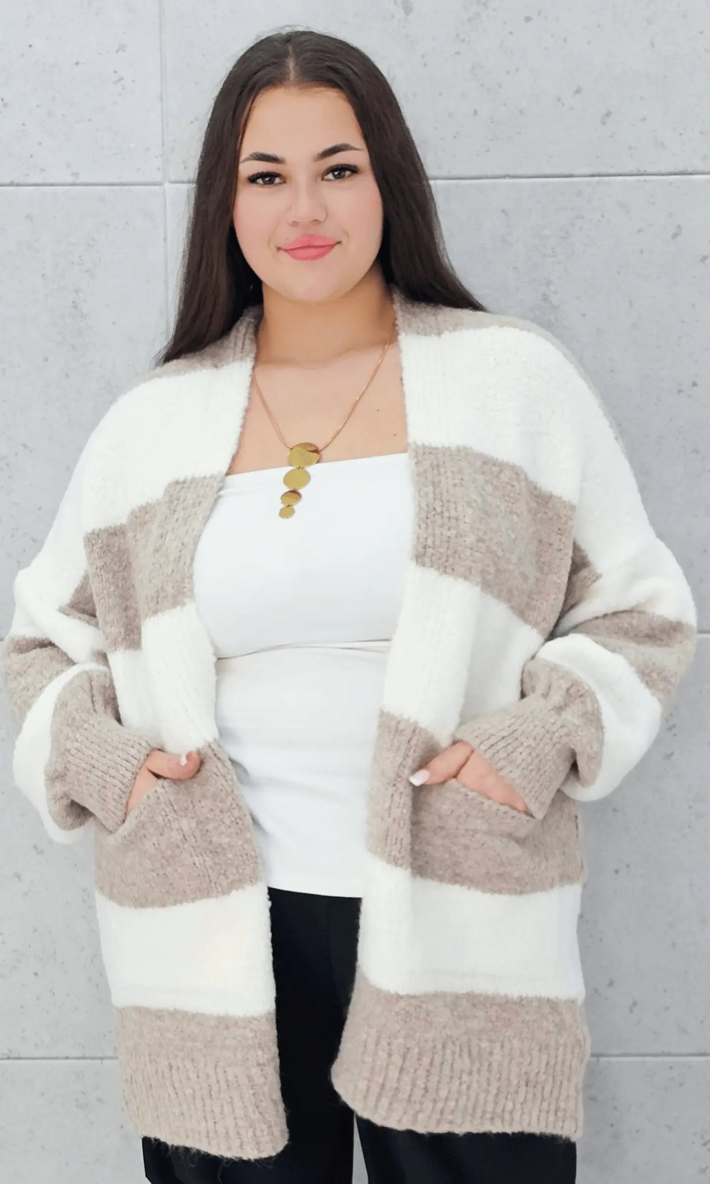 Kardigan w pasy plus size – modny, wygodny i stylowy wybór dla kobiet Stylowa XL
