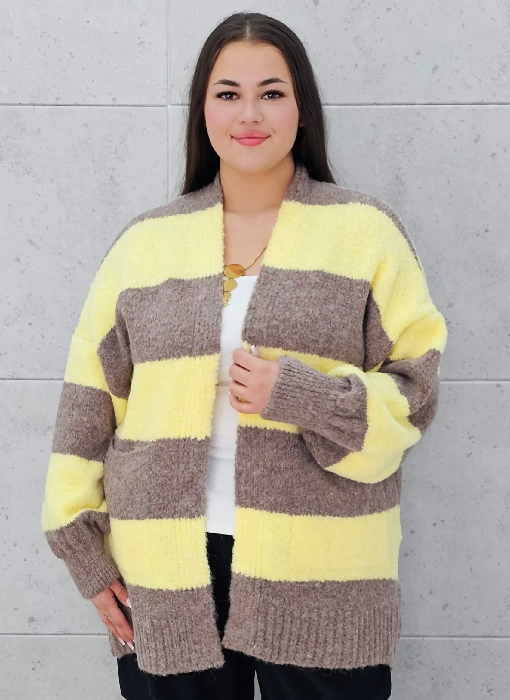 Kardigan w pasy plus size – modny, wygodny i stylowy wybór dla kobiet Stylowa XL