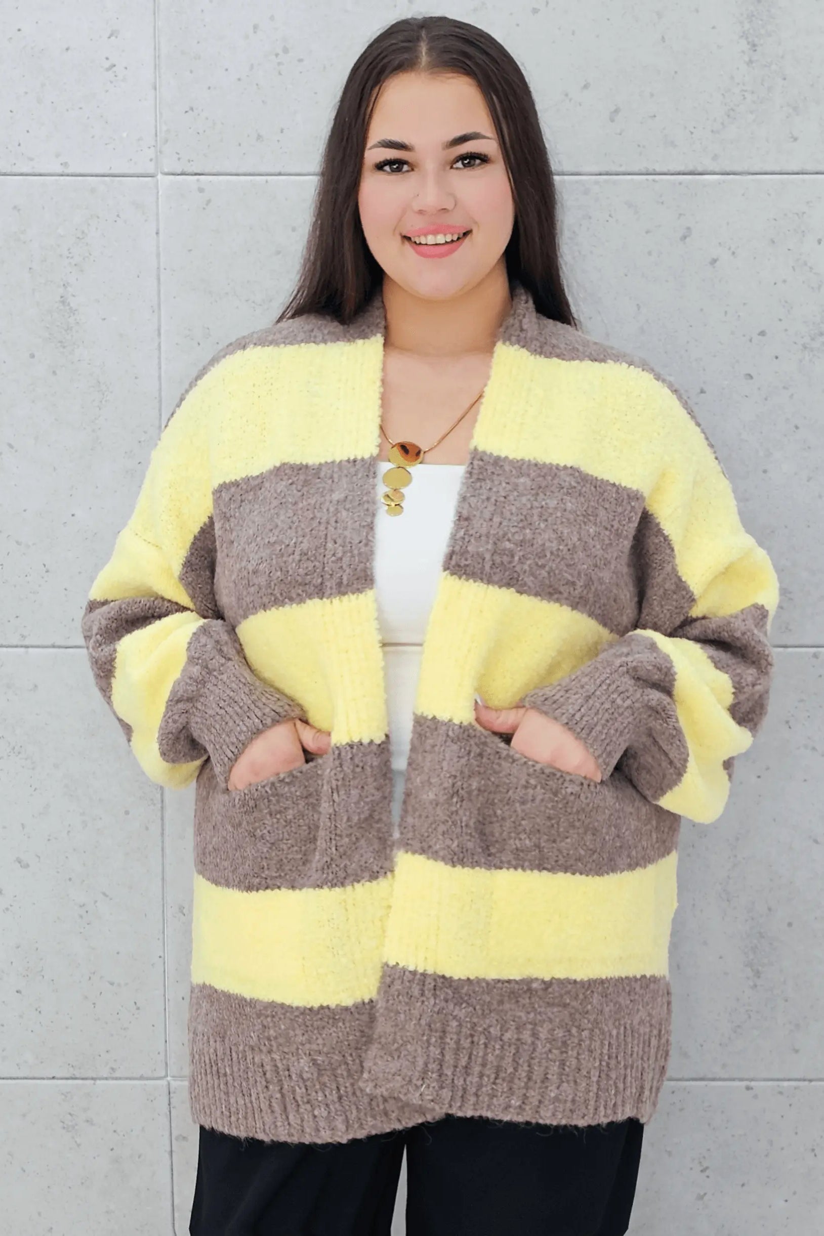 Kardigan w pasy plus size – modny, wygodny i stylowy wybór dla kobiet Stylowa XL