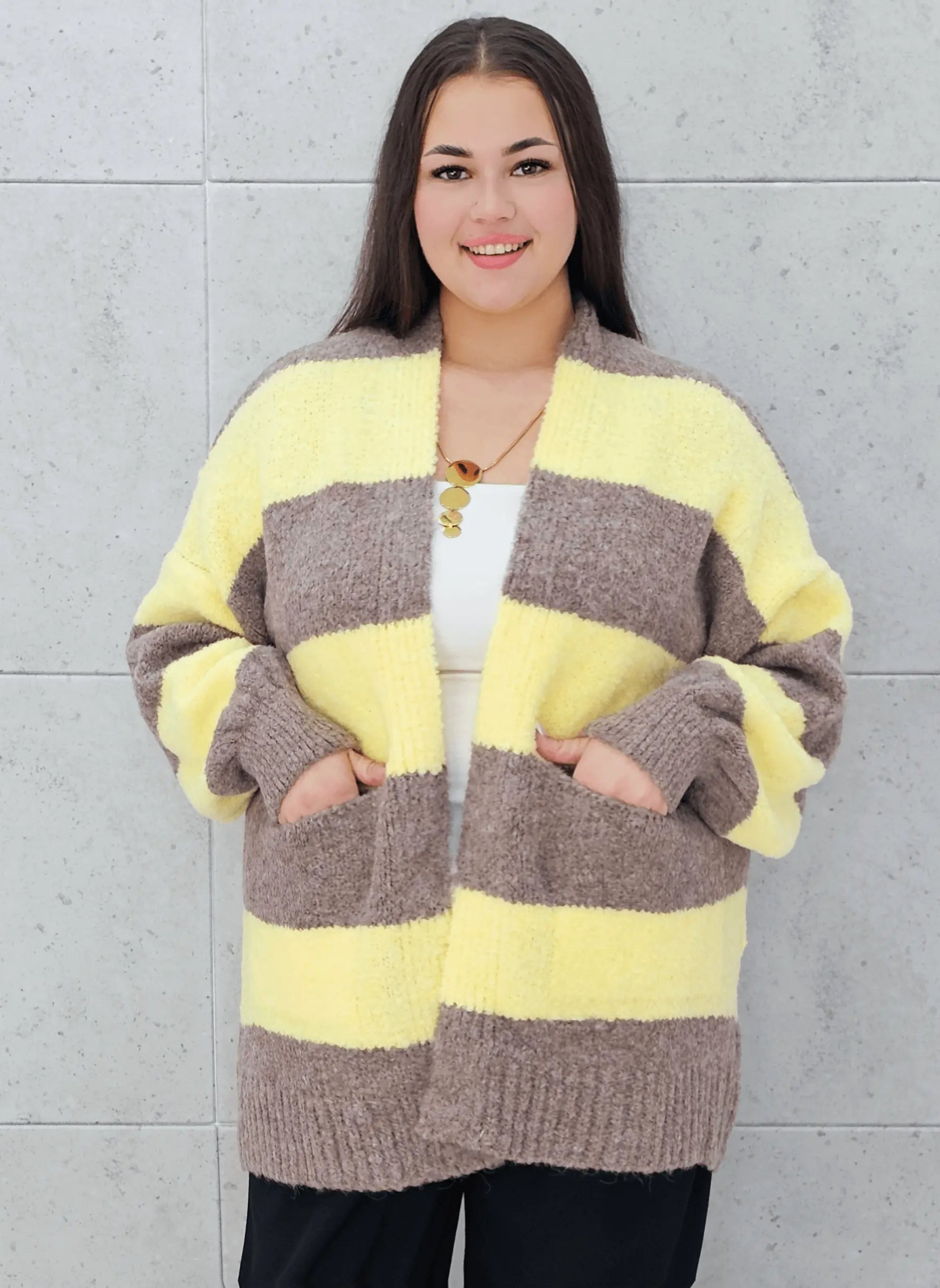 Kardigan w pasy plus size – modny, wygodny i stylowy wybór dla kobiet Stylowa XL