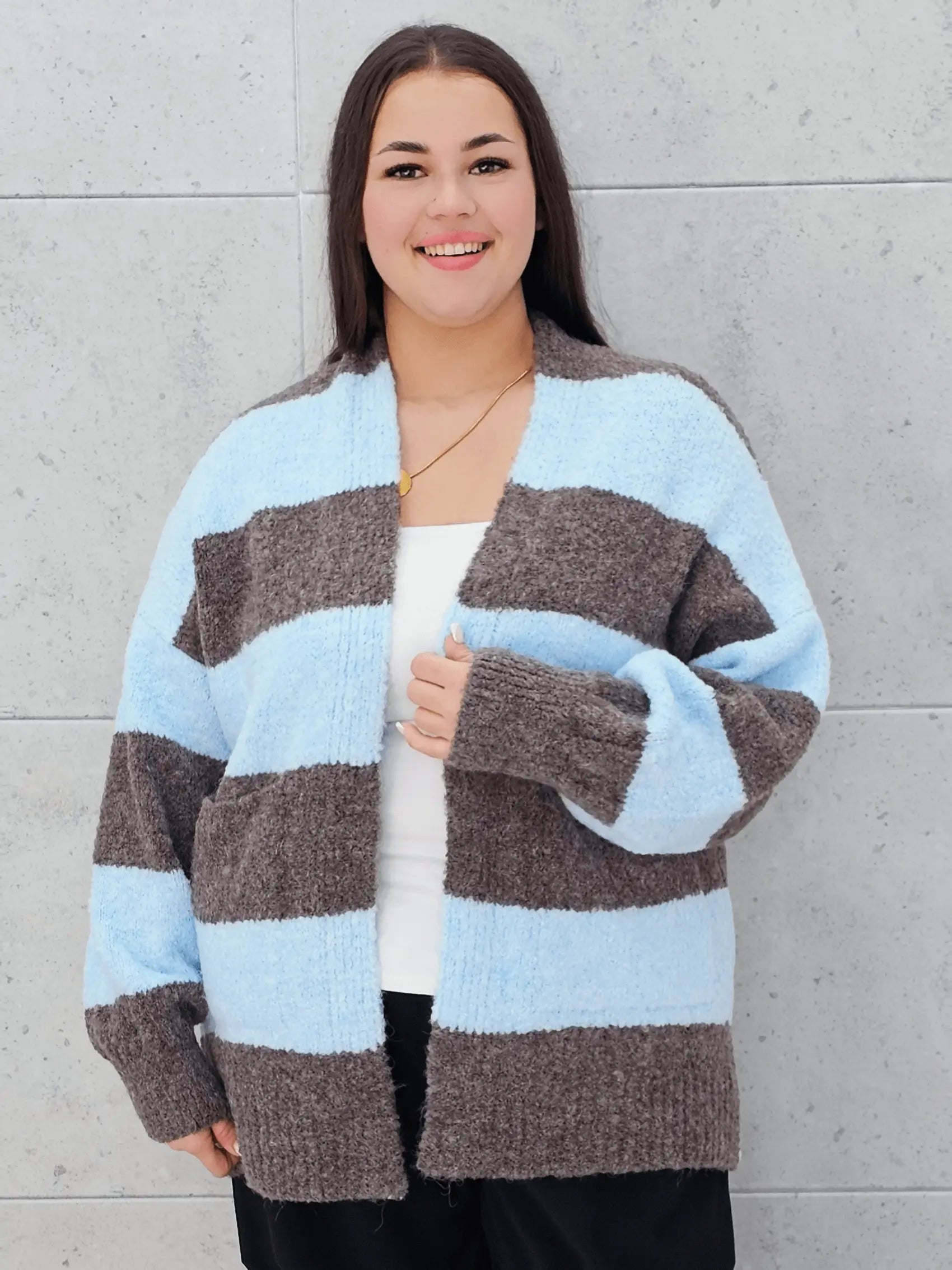 Kardigan w pasy plus size – modny, wygodny i stylowy wybór dla kobiet Stylowa XL