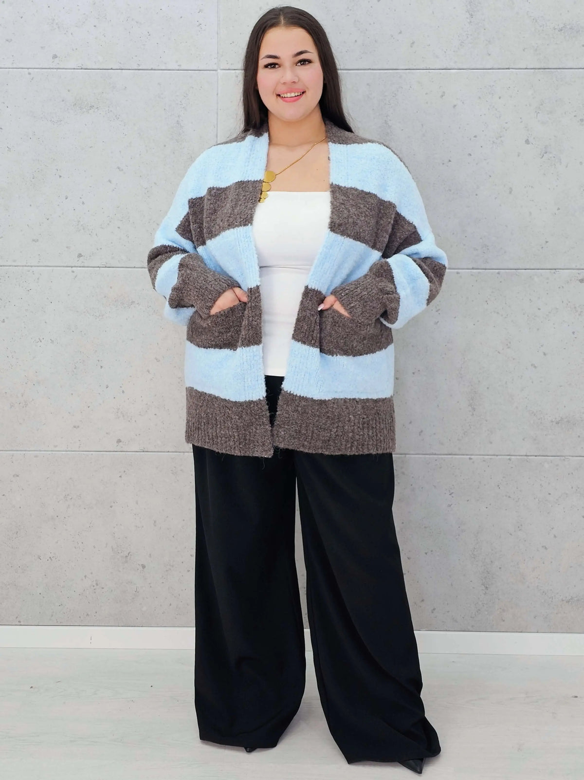 Kardigan w pasy plus size – modny, wygodny i stylowy wybór dla kobiet Stylowa XL