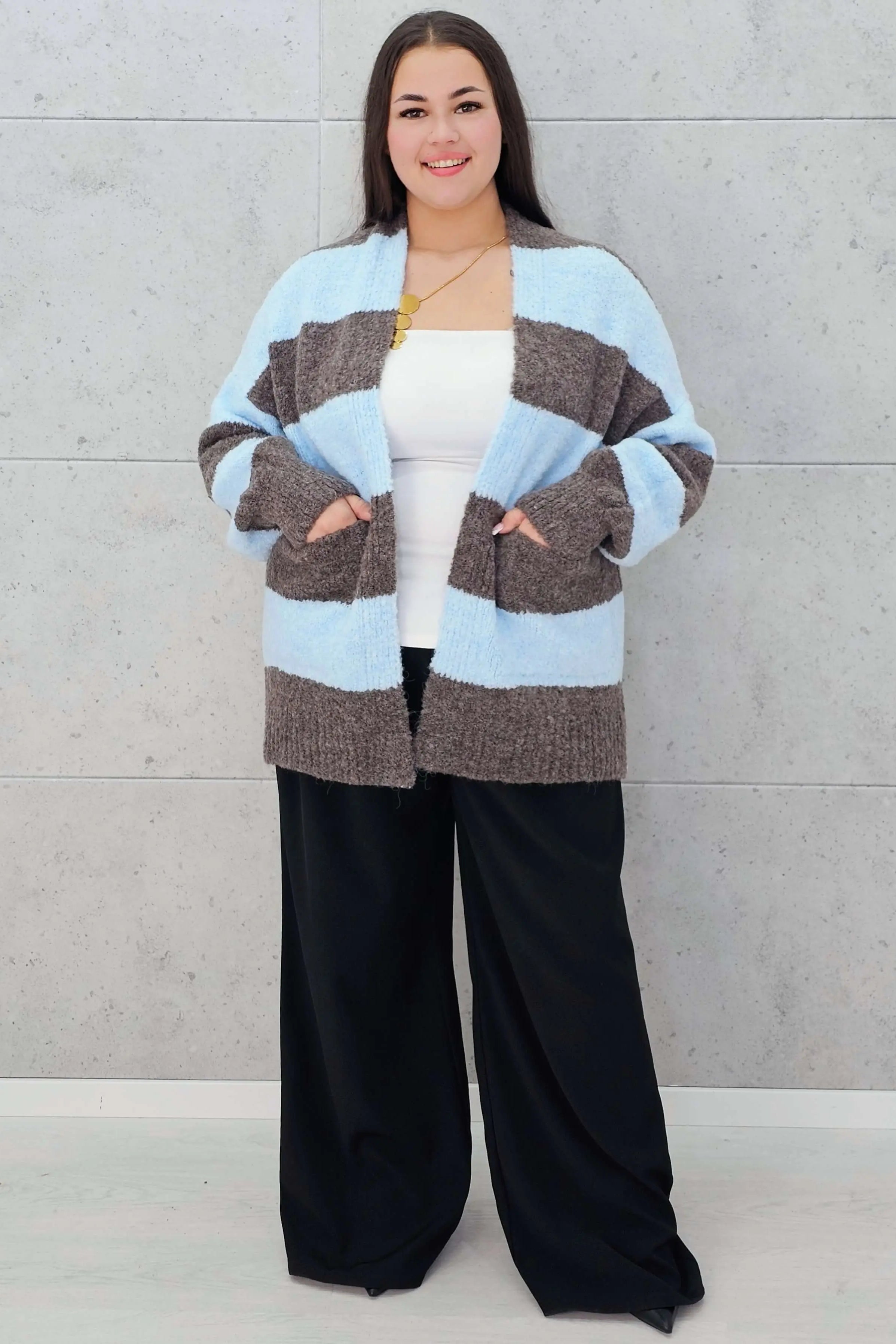 Kardigan w pasy plus size – modny, wygodny i stylowy wybór dla kobiet Stylowa XL