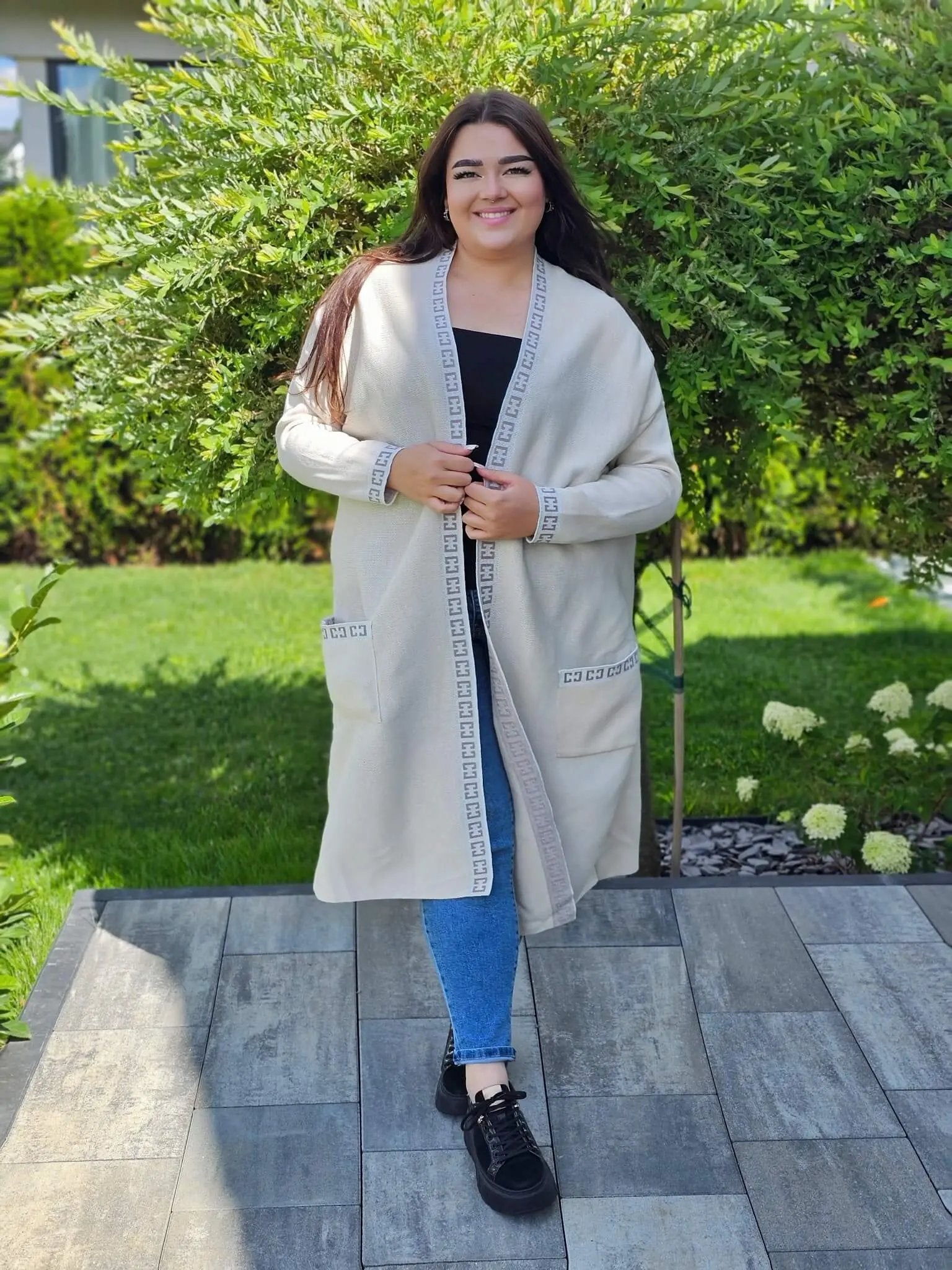 Kardigan z wstawką wzoru ,paseczek do przewiązania - jasny beż Stylowa XL