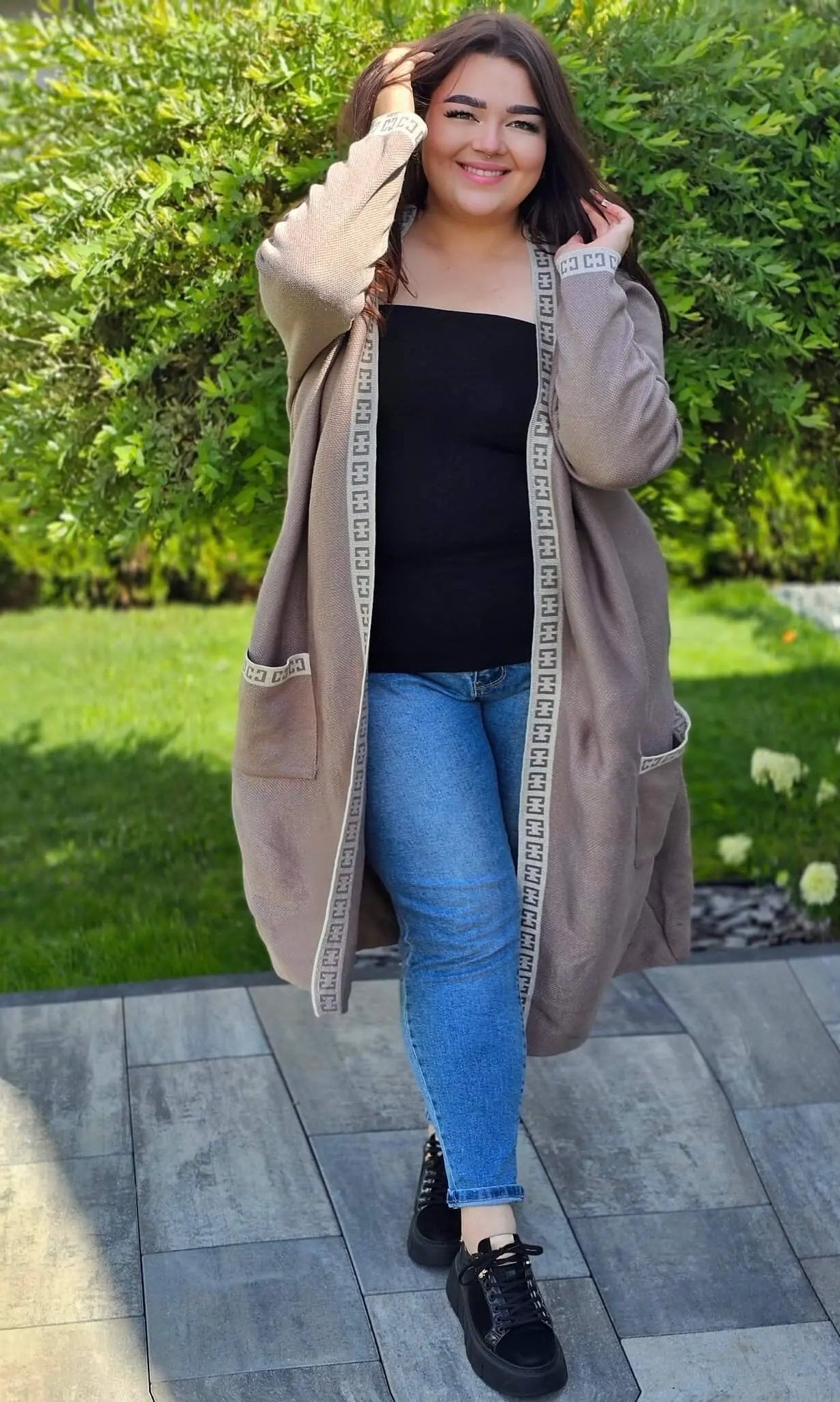 Kardigan z wstawką wzoru ,paseczek do przewiązania - jasny beż Stylowa XL