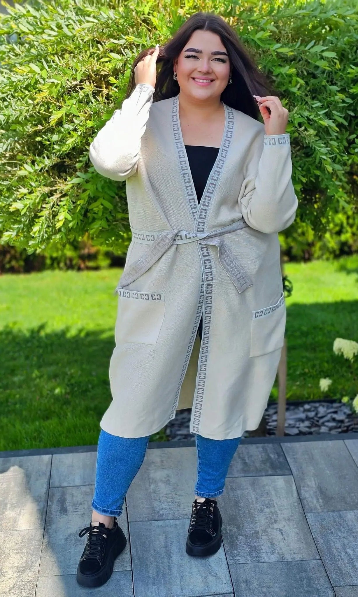 Kardigan z wstawką wzoru ,paseczek do przewiązania - jasny beż Stylowa XL