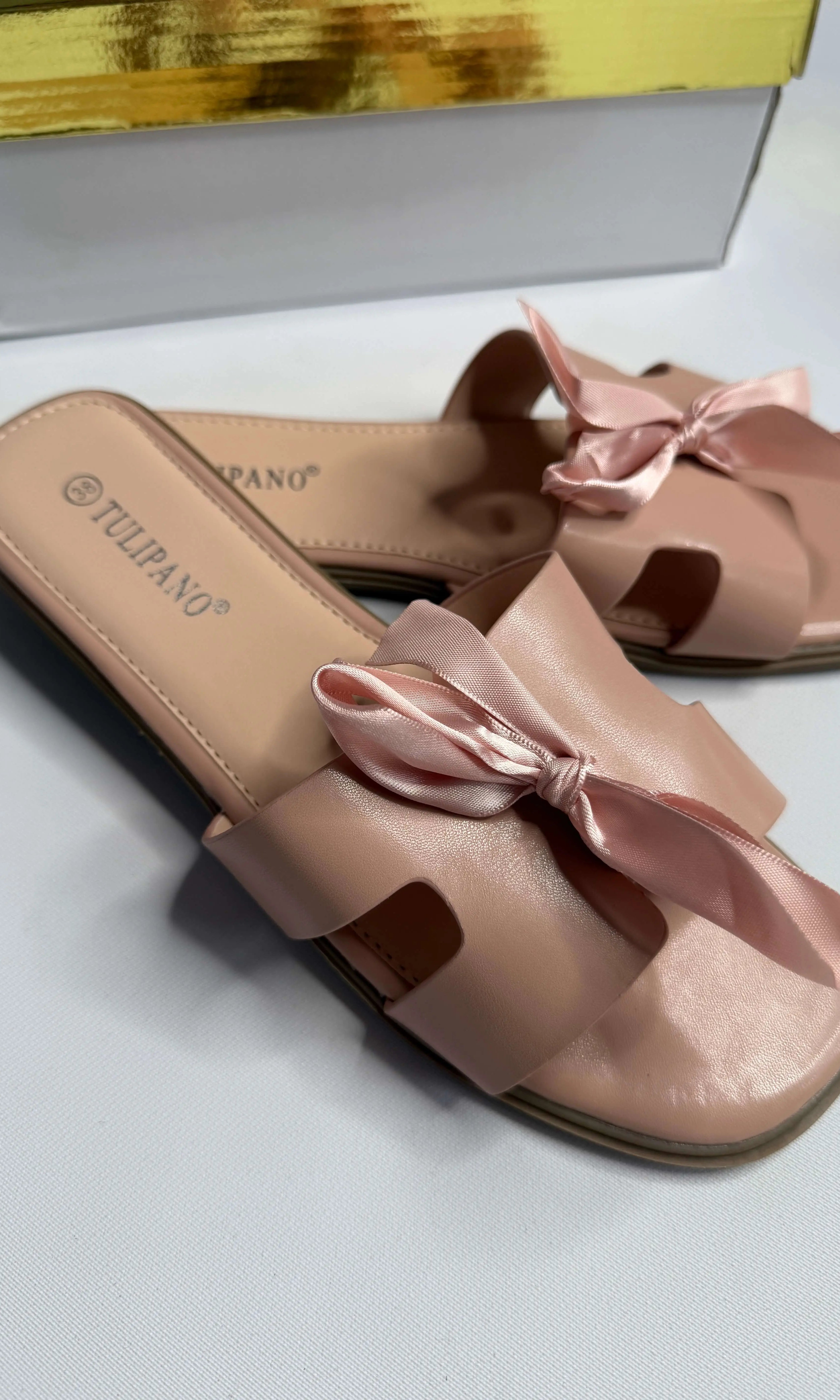 Klapki damskie Tulipano z kokardą – eleganckie na wiosne i lato Stylowa XL