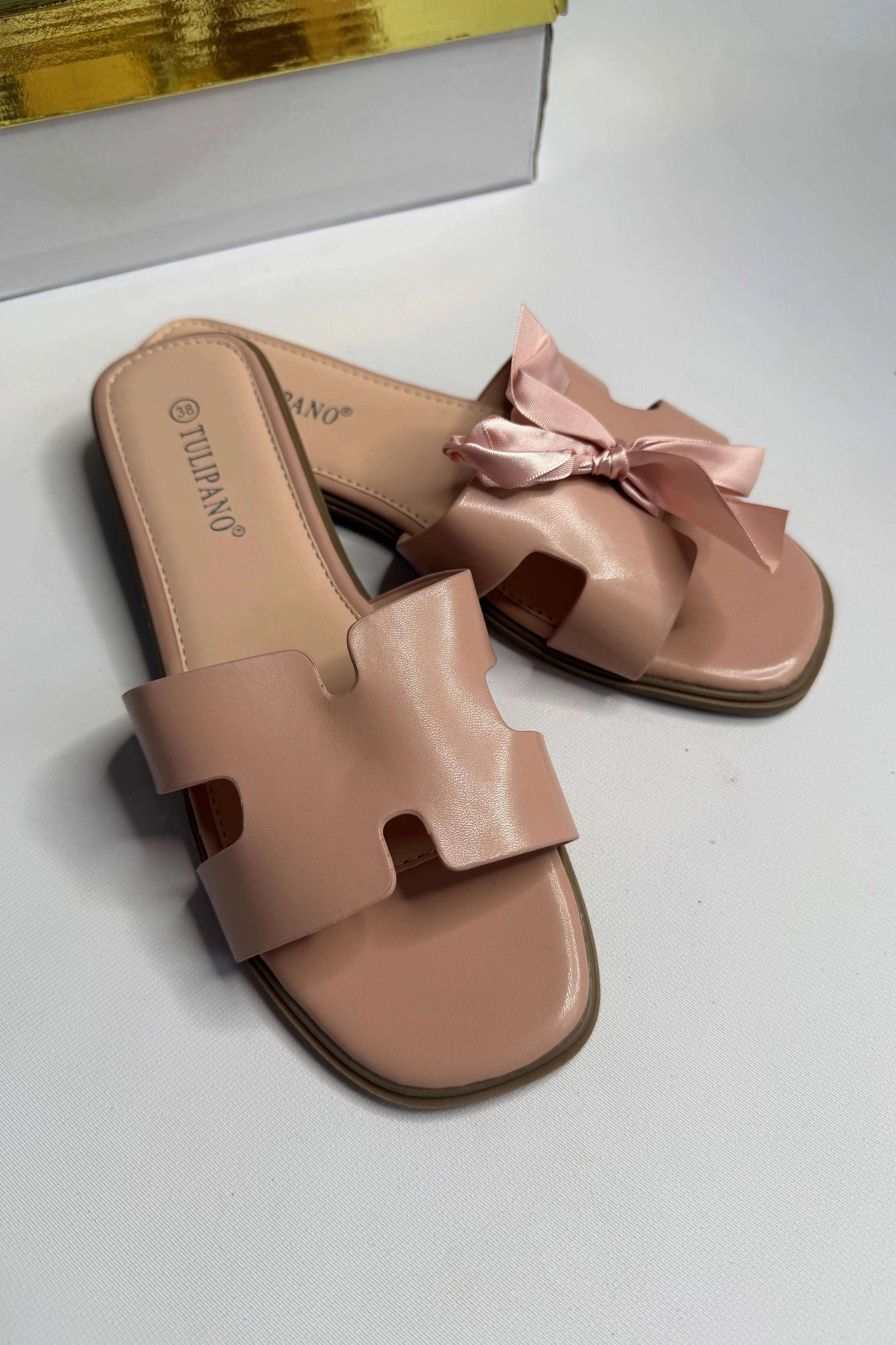 Klapki damskie Tulipano z kokardą – eleganckie na wiosne i lato Stylowa XL