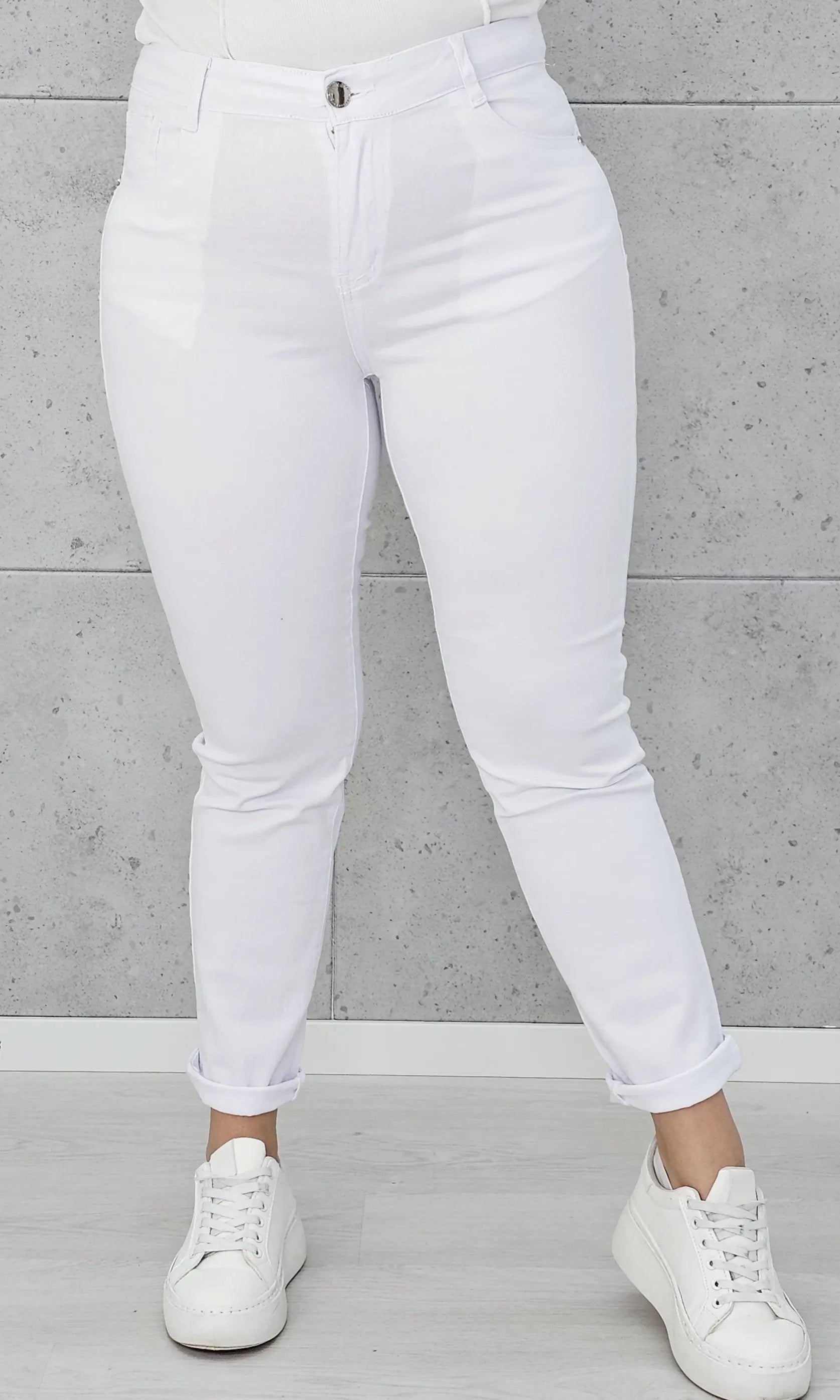 Klasyczne jeansy z wysokim stanem Stylowa XL