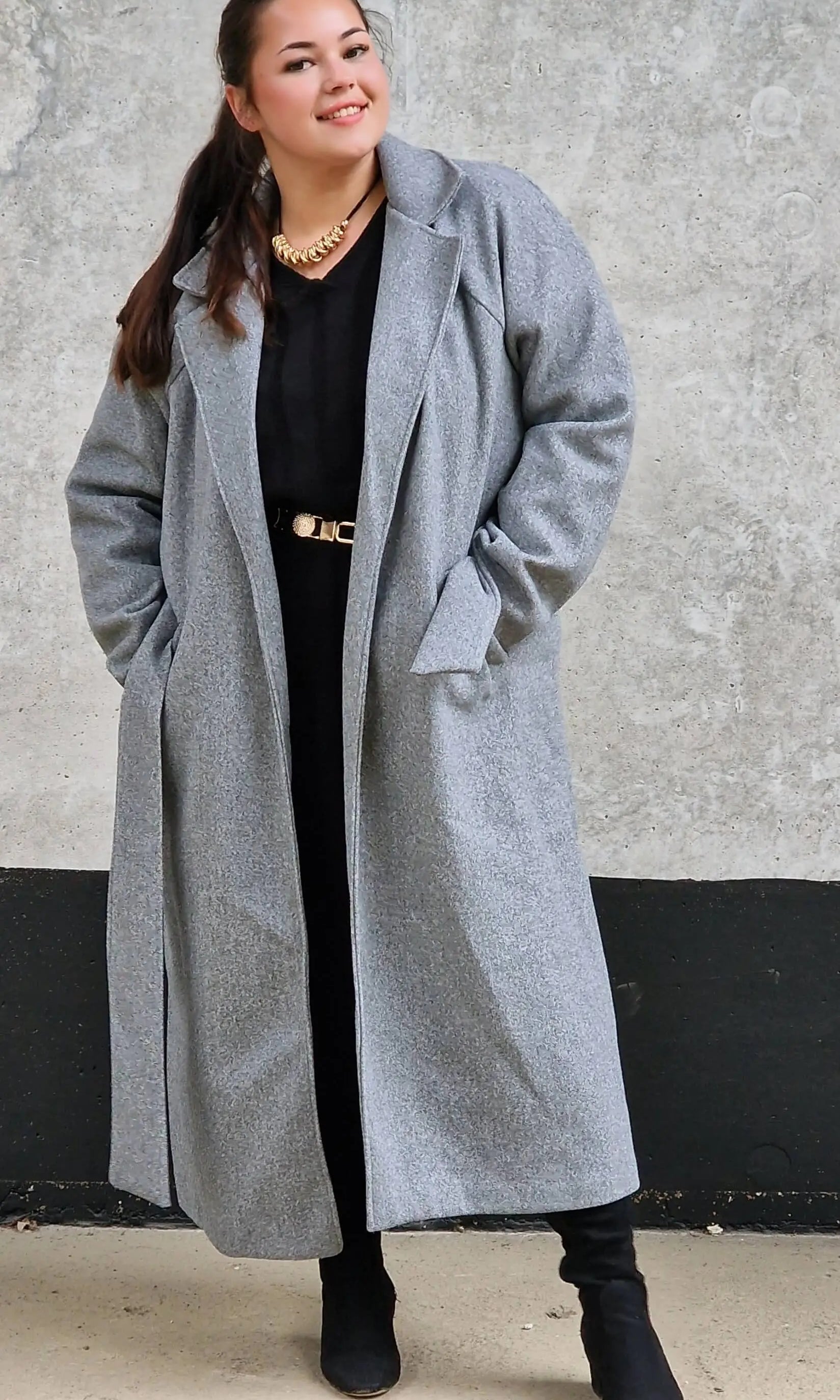 Klasyczny płaszcz damski – elegancja i styl w najlepszym wydaniu Plus Size Stylowa XL