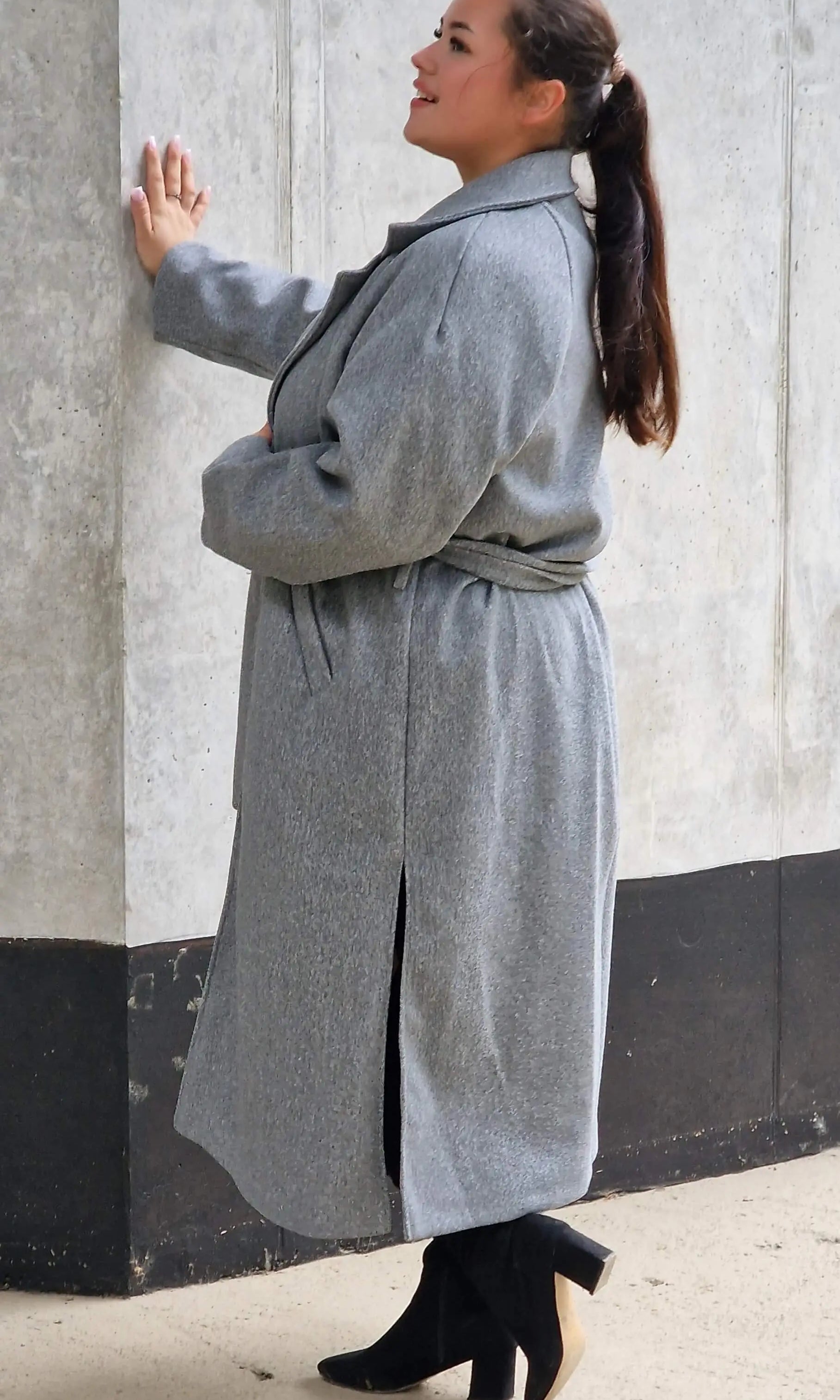 Klasyczny płaszcz damski – elegancja i styl w najlepszym wydaniu Plus Size Stylowa XL