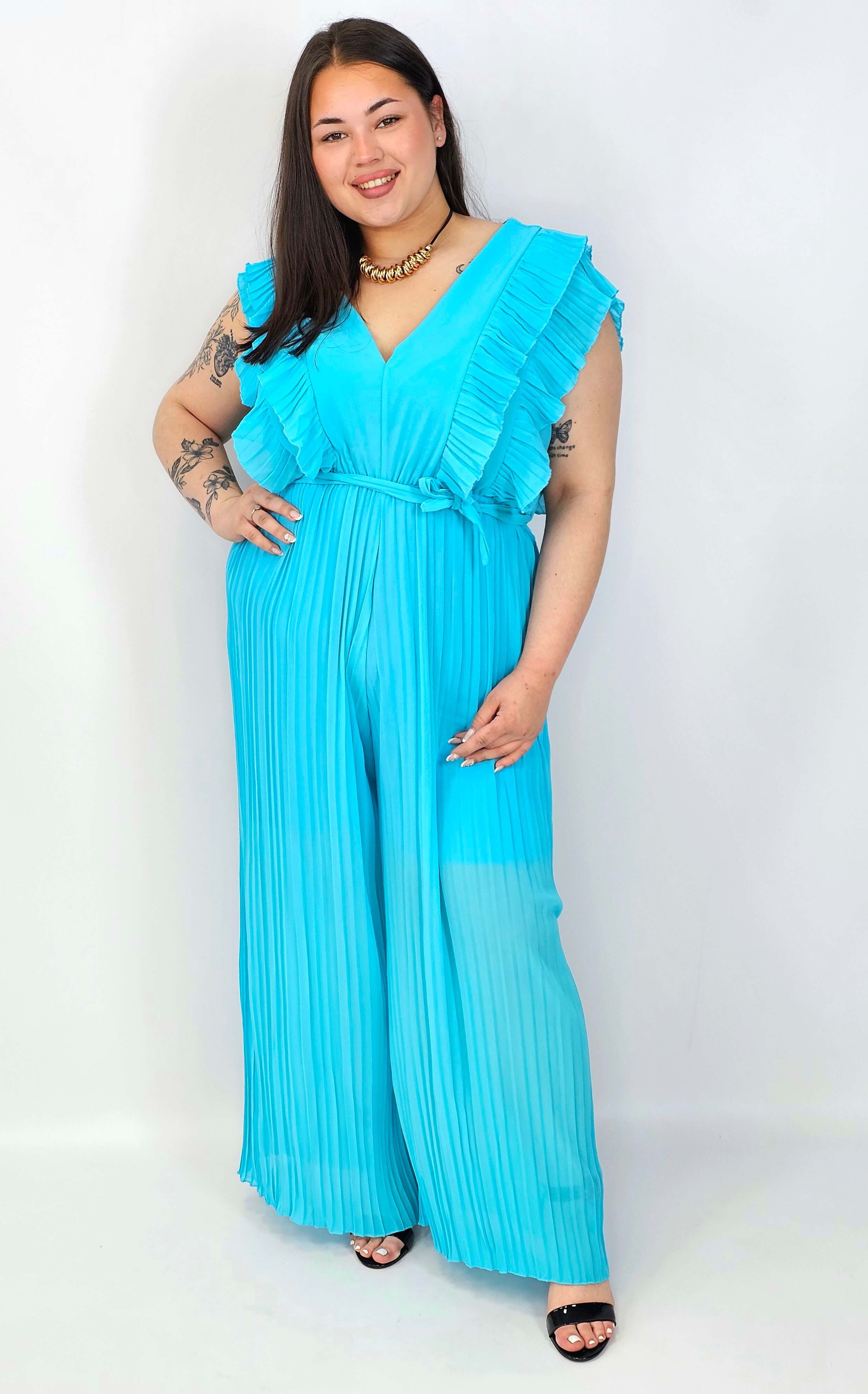 Kombinezon plus size VIP z plisowanymi nogawkami i efektownym dekoltem Stylowa XL