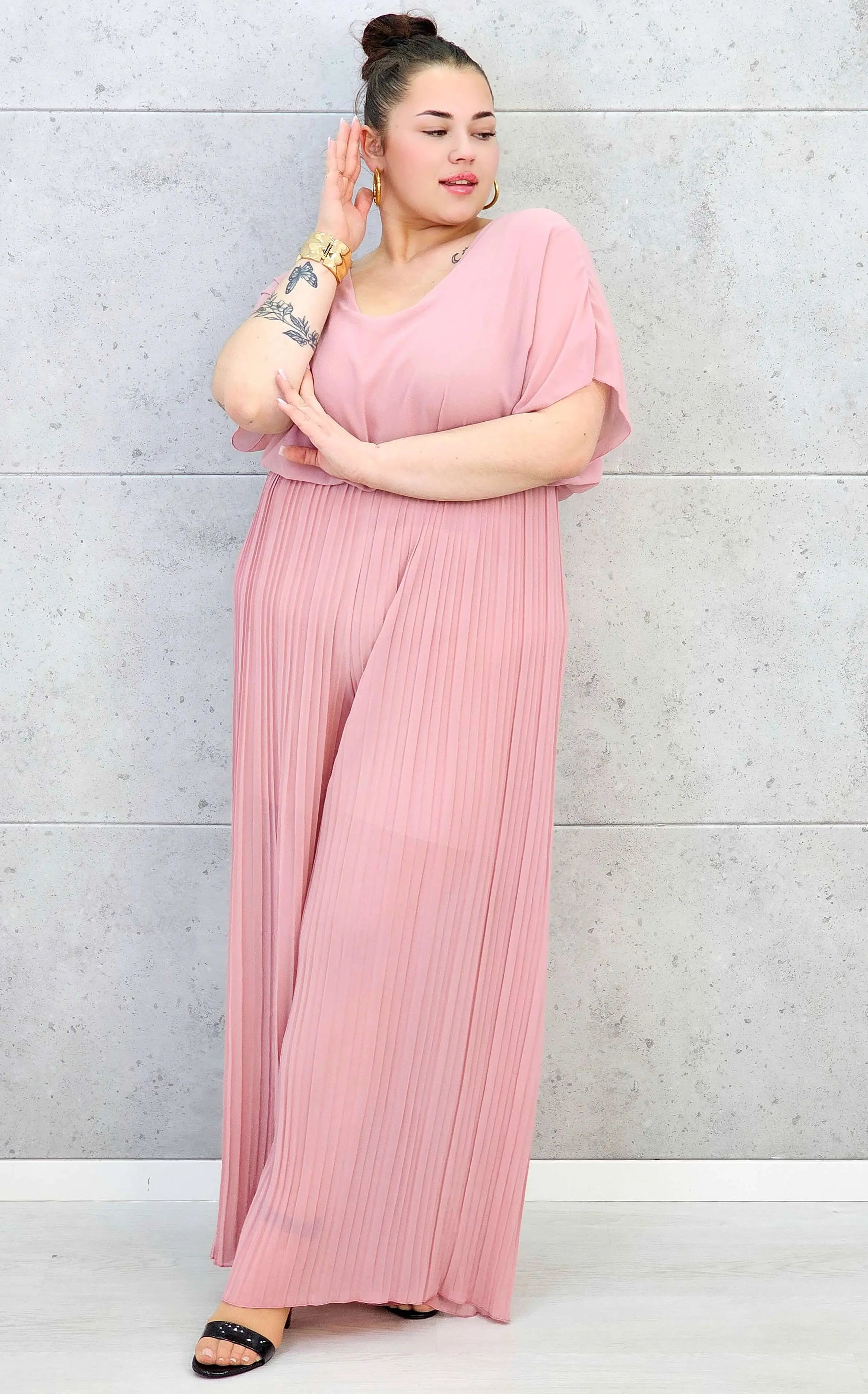 Kombinezon plus size – stylowa i wygodna propozycja dla sylwetki XXL Stylowa XL